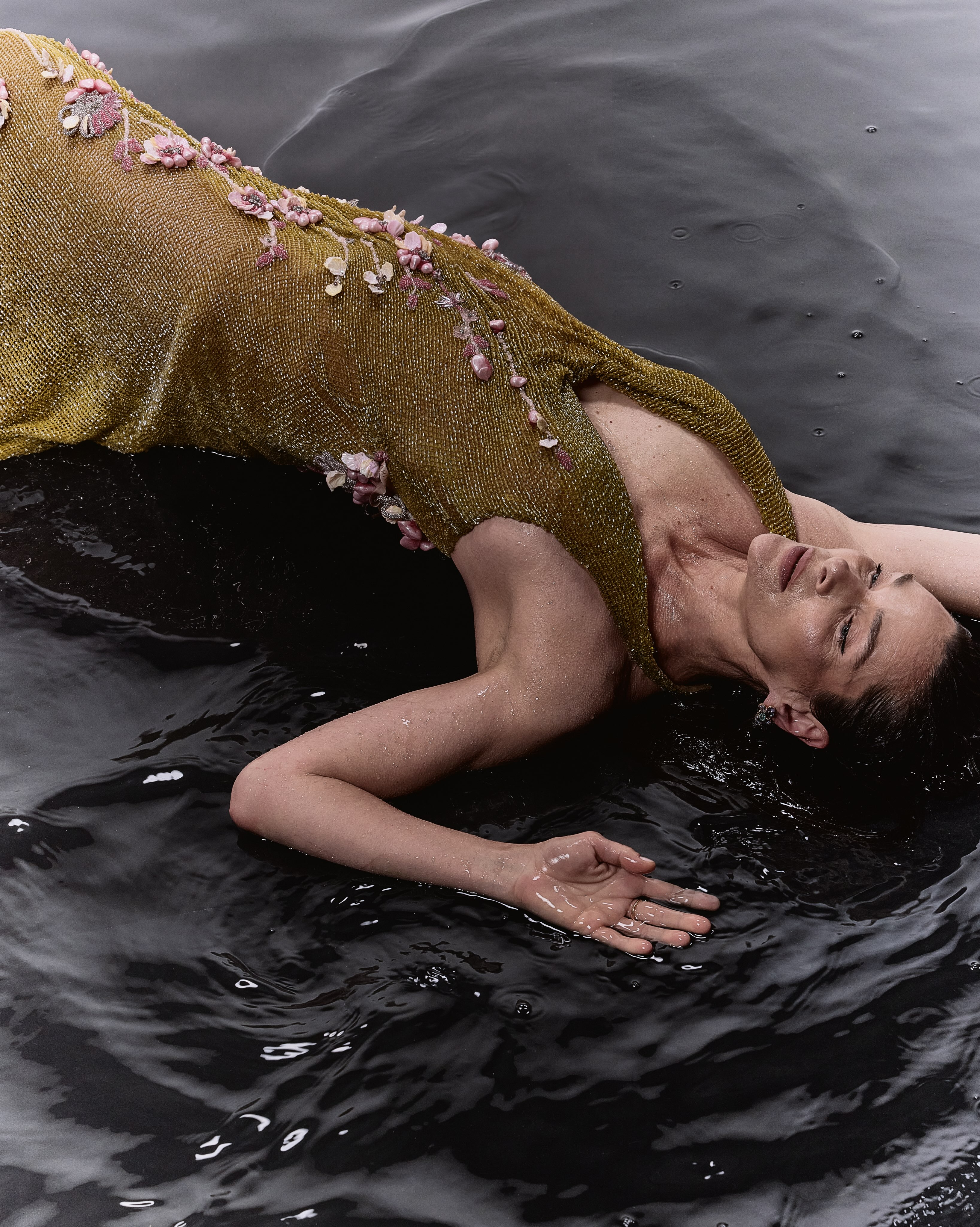 Her flower. – V A L D R I N S A H I T I (2)