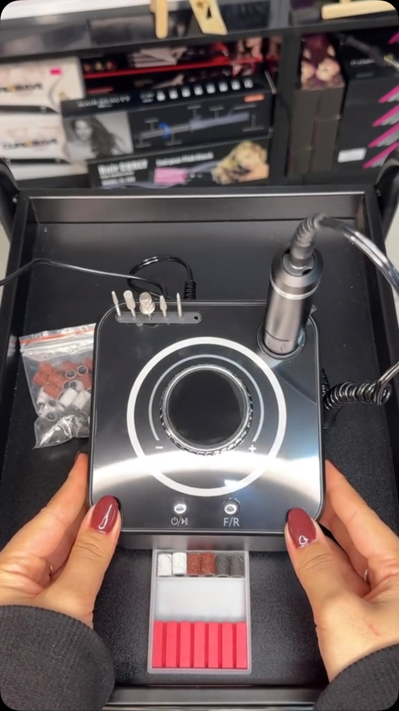 Frezen me te kerkuar e gjeni tek ne 🏻 – Clarissa & Supernail