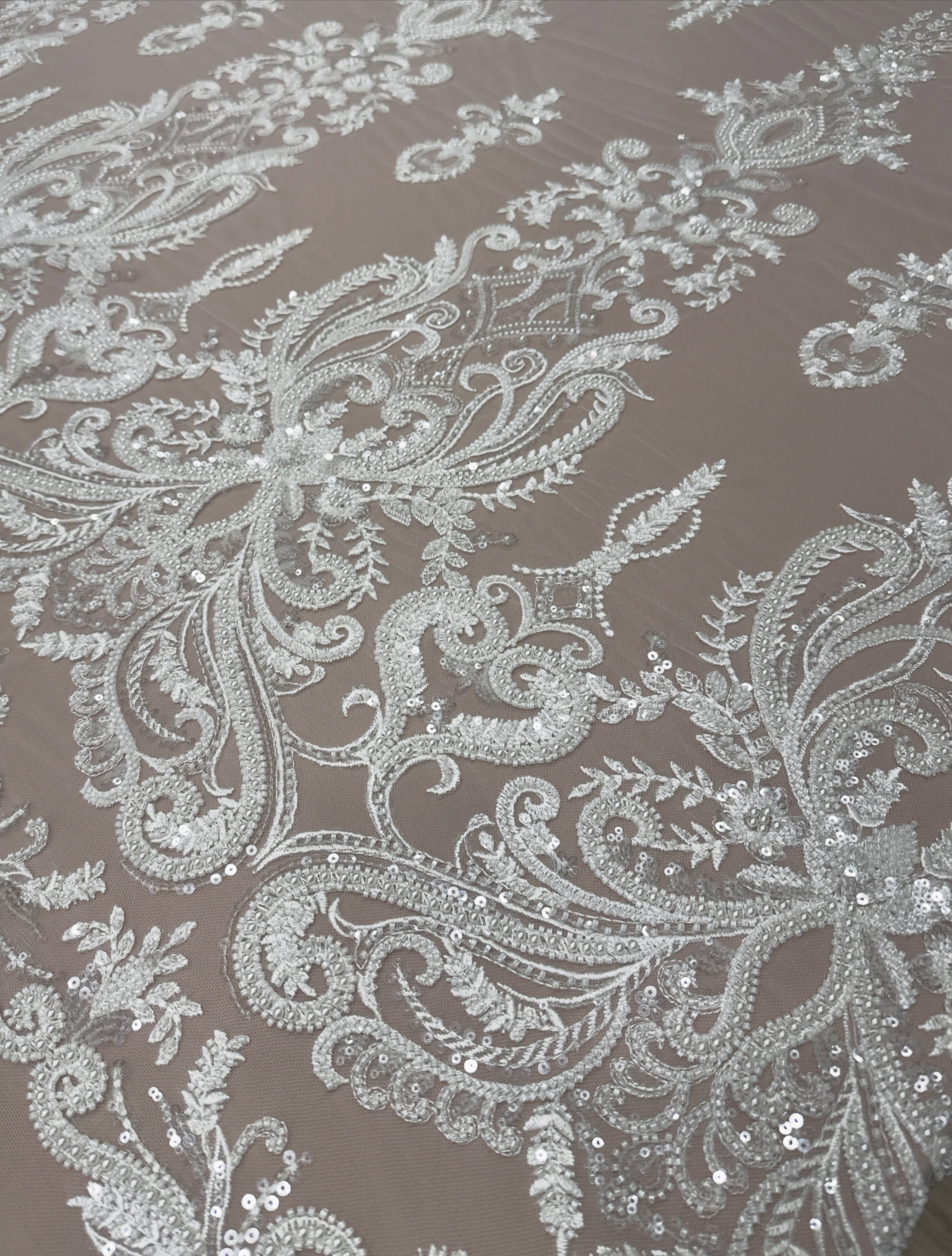 Tyl i bardhë, klasike dhe elegante. – DIMAL Tekstil Metrazhe (2)