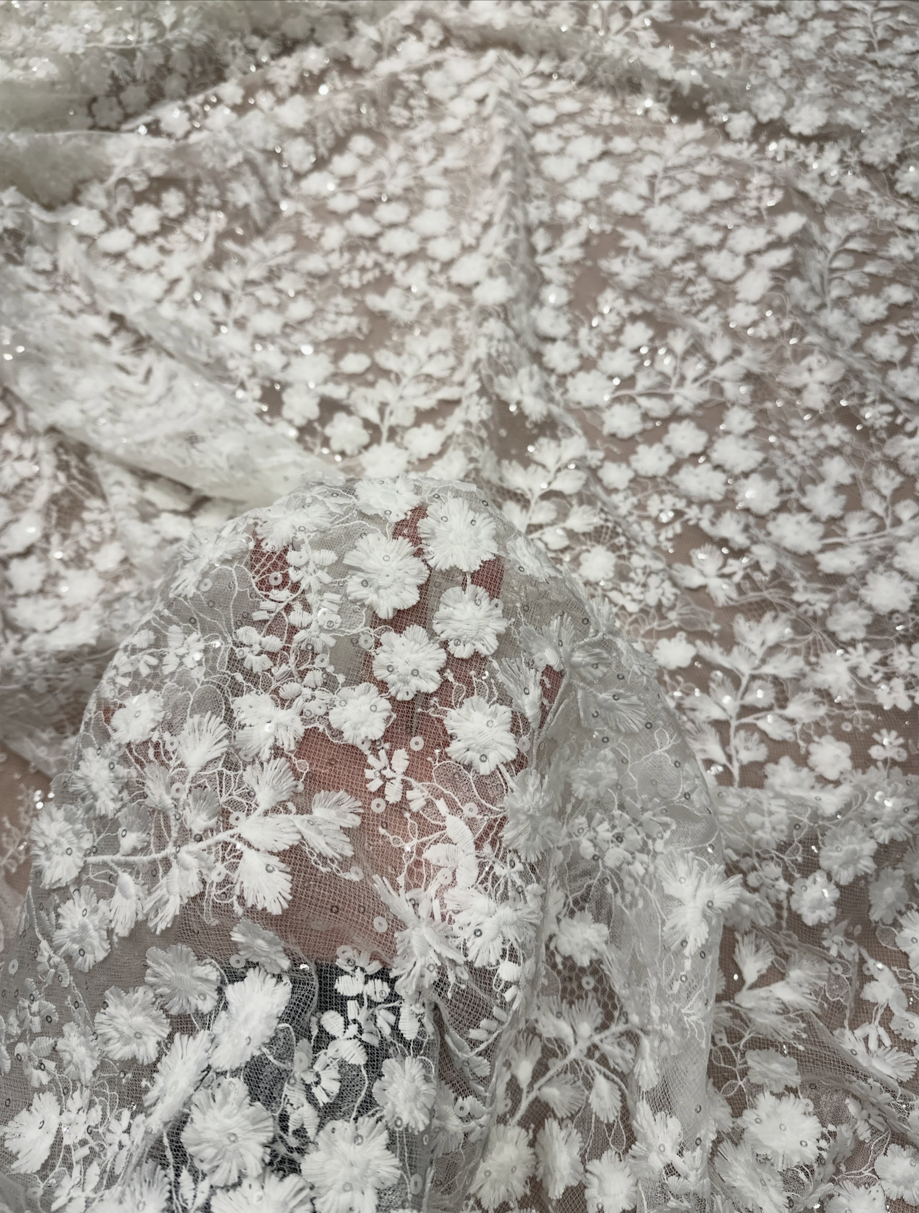 3D blooms, timeless beauty.