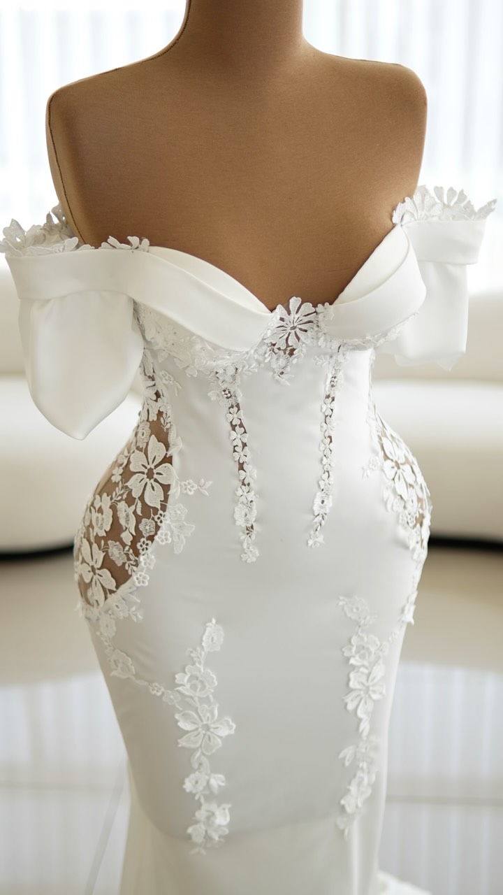 Elegant wedding dress with floral lace