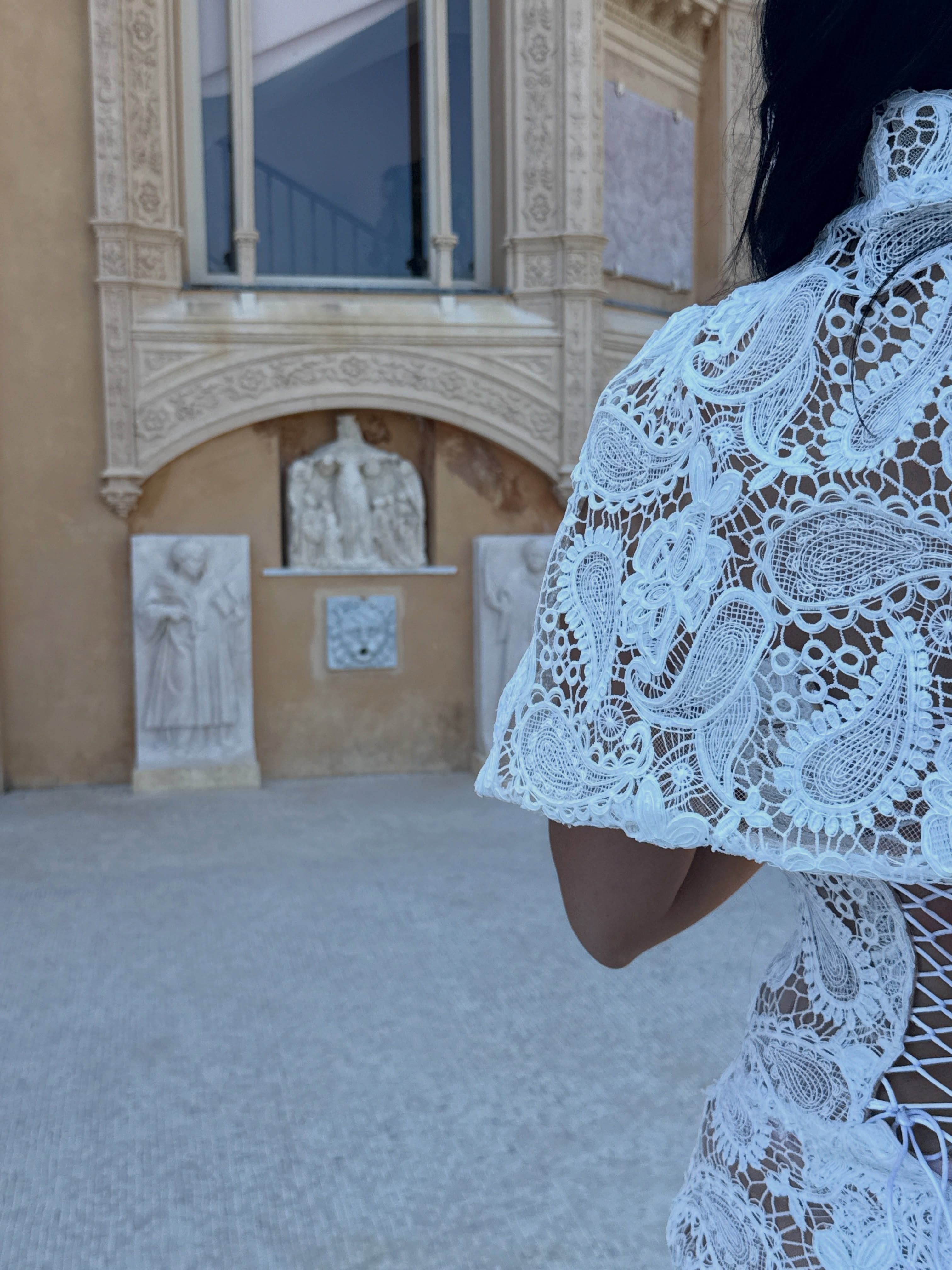 A white bridal dream on the French Riviera – MONDA BEQIRI (4)