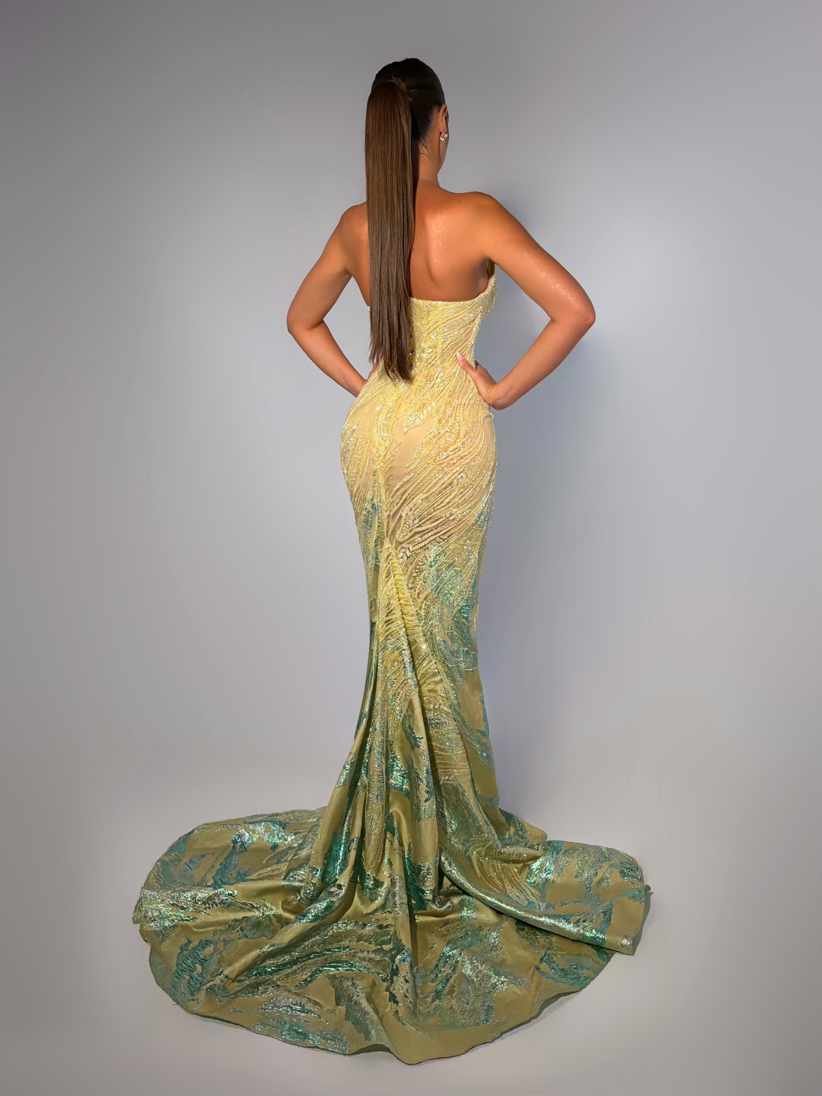 Straight out of a fairytale Sculpted to perfection. – MINNA Fashion (3)