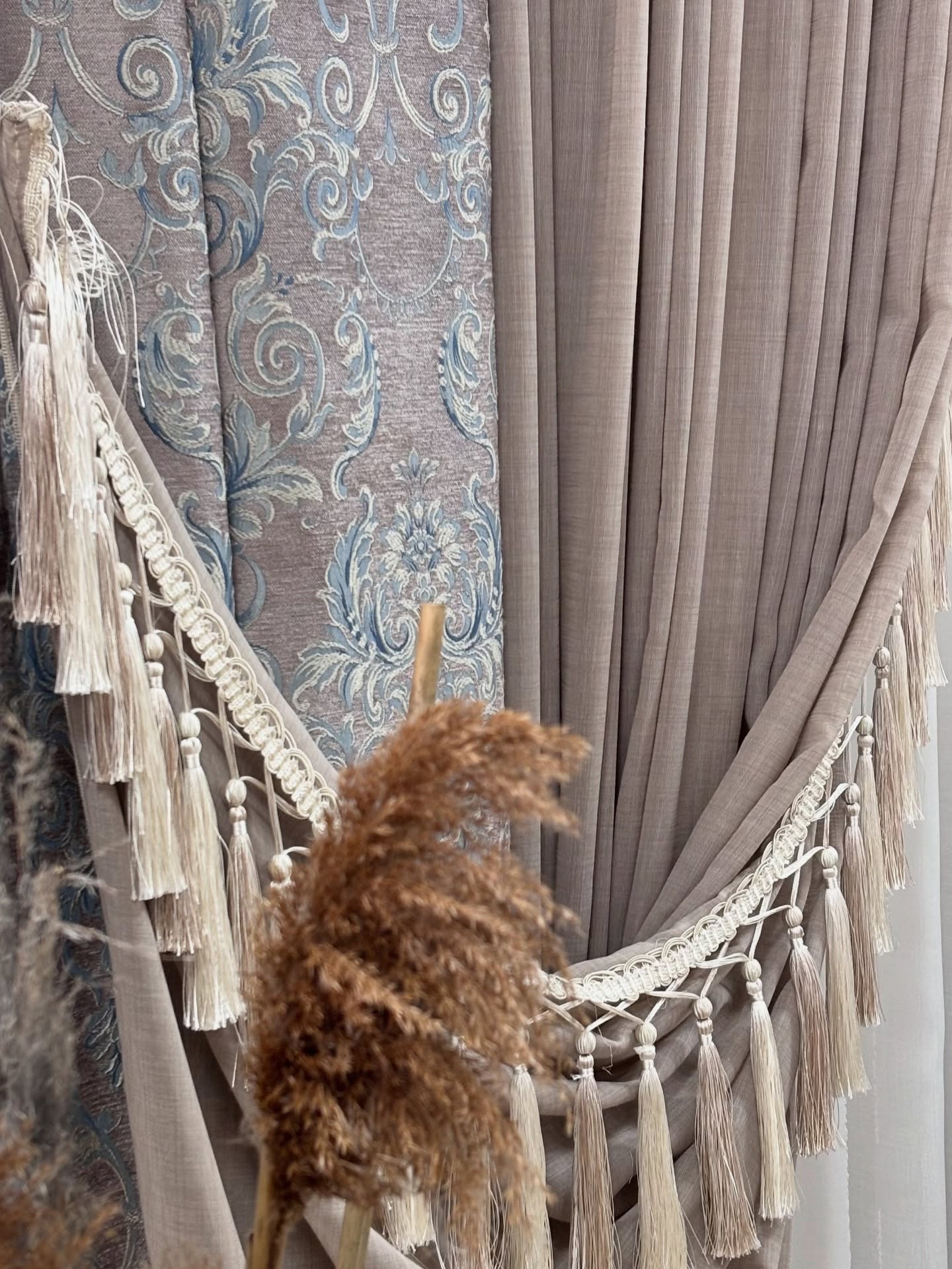 Moda nga Salloni i perdeve BRILLANT TEX