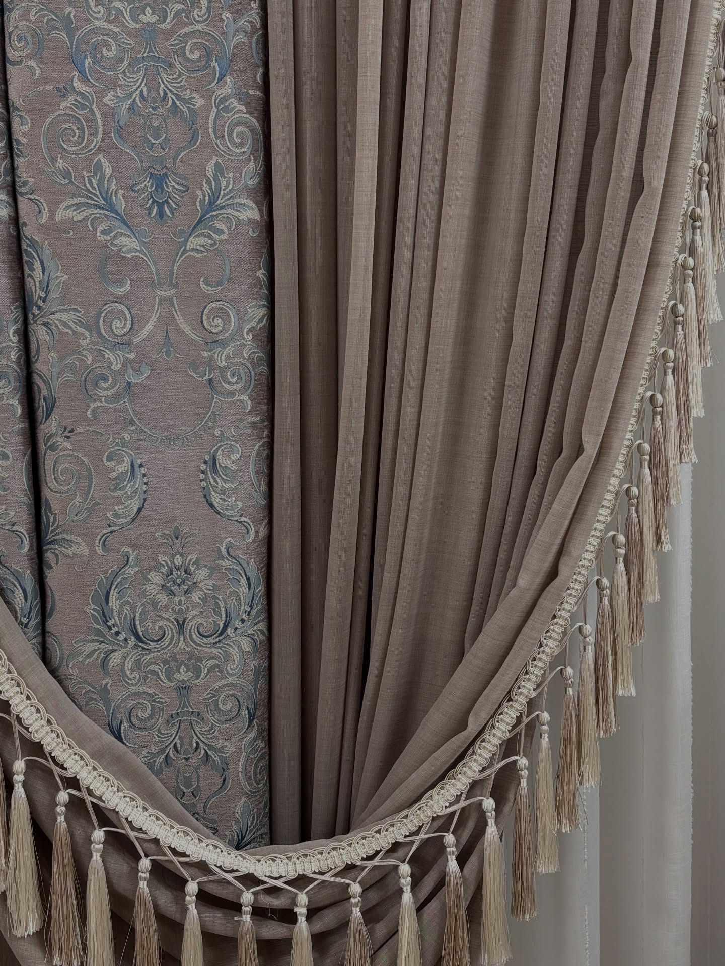 Moda nga Salloni i perdeve BRILLANT TEX – Salloni i perdeve BRILLANT TEX (2)