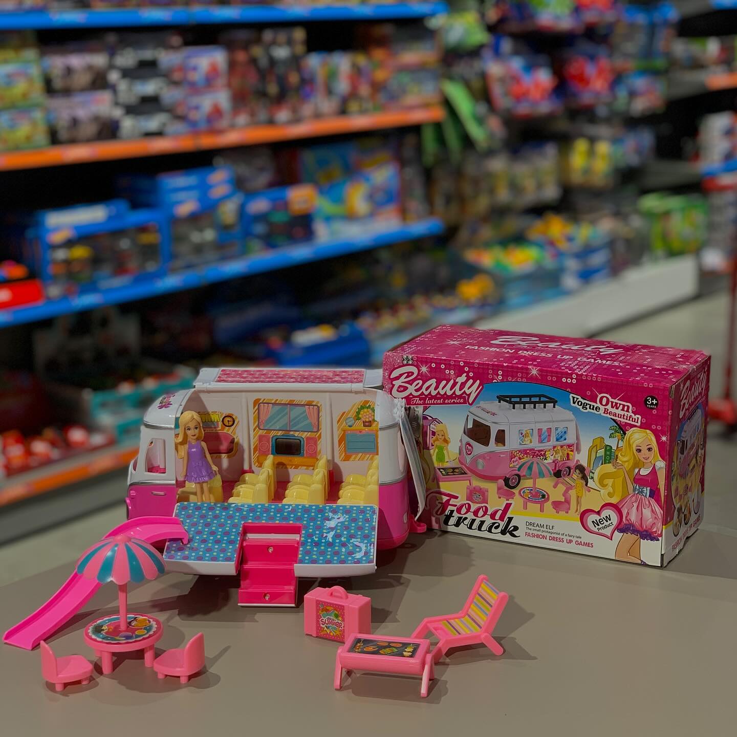 Barbie food truck and fashion dress up games