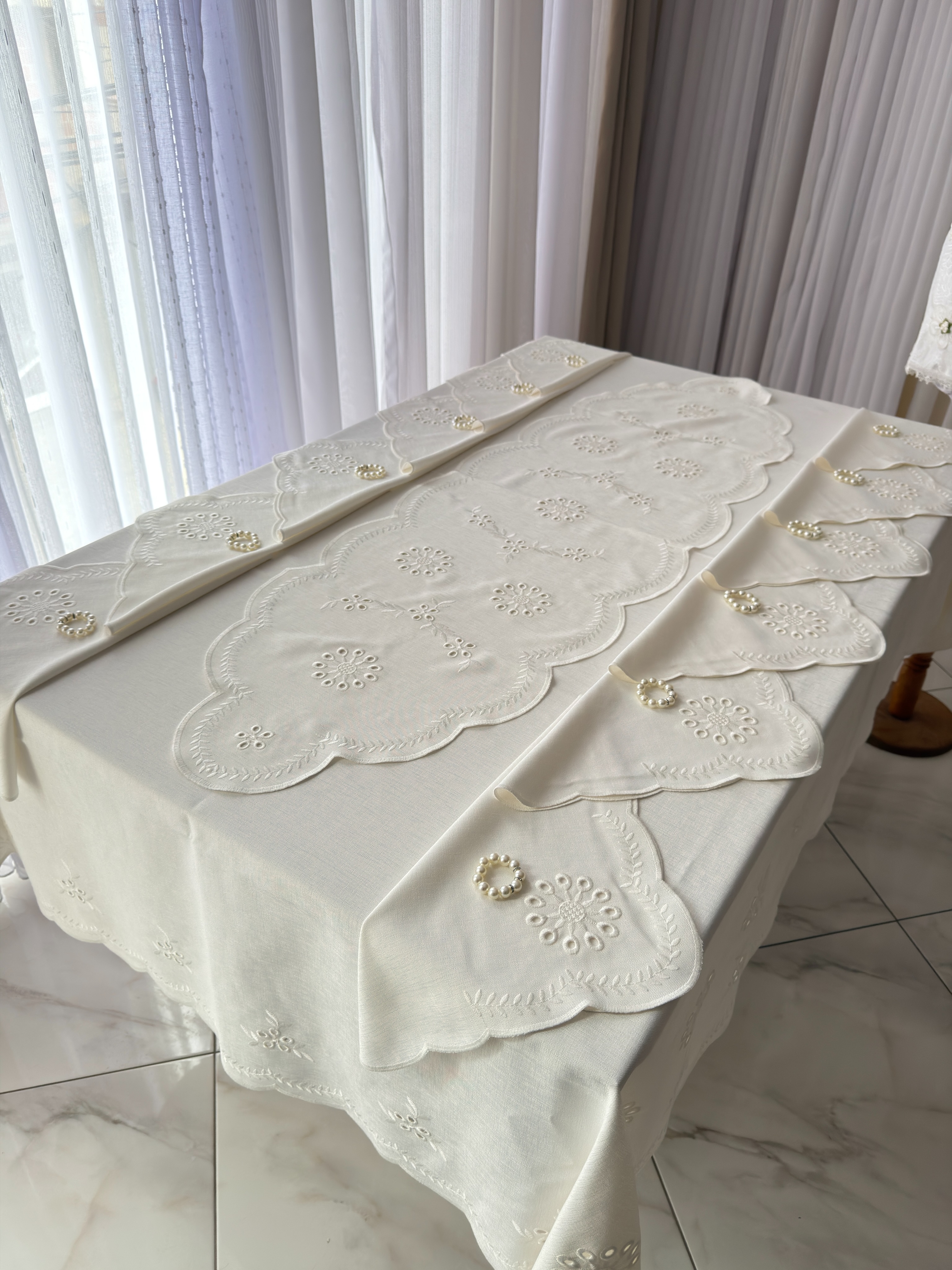 Set unik – mbulesa.per.tavolina (2)