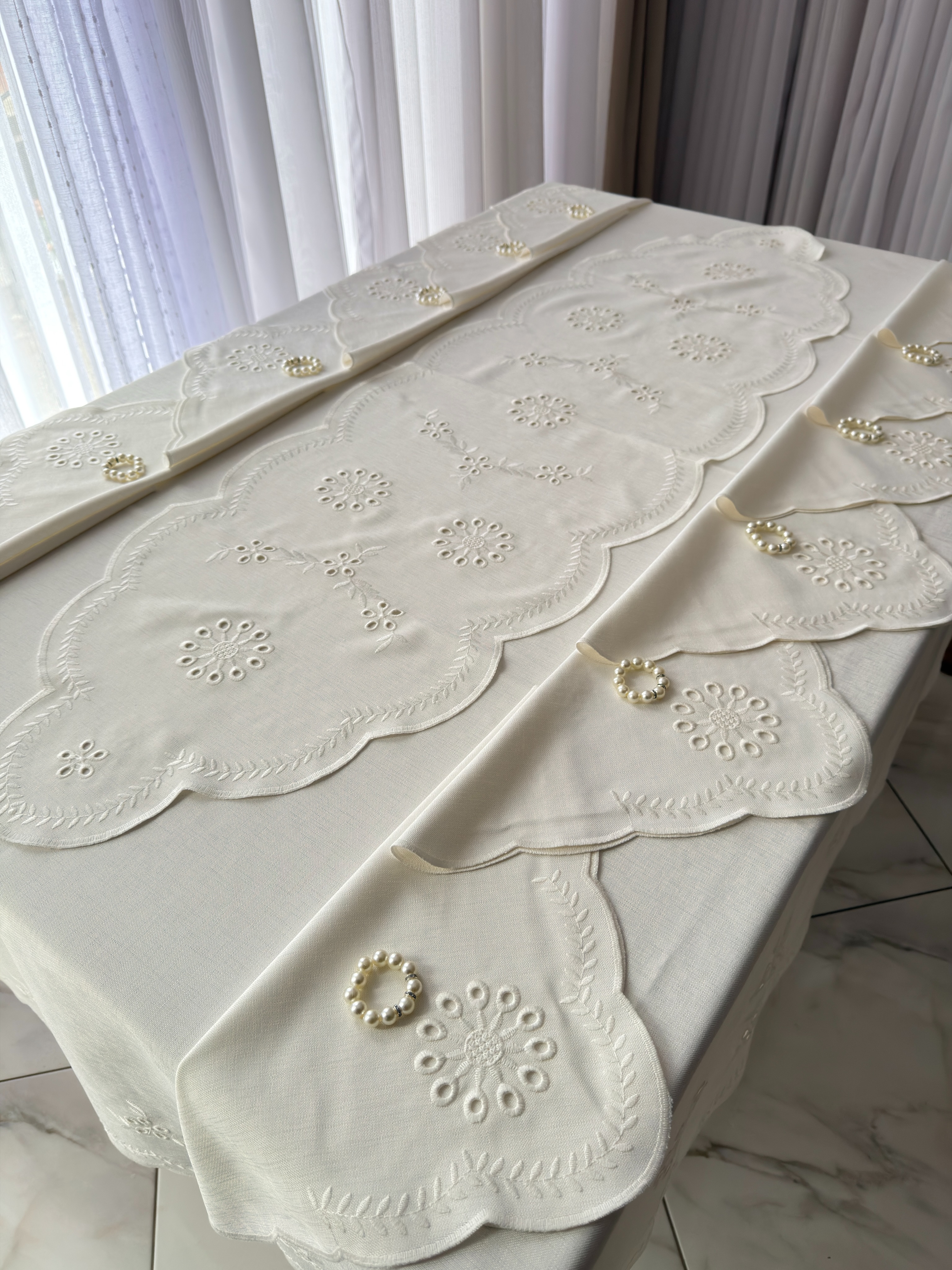 Set unik – mbulesa.per.tavolina (3)