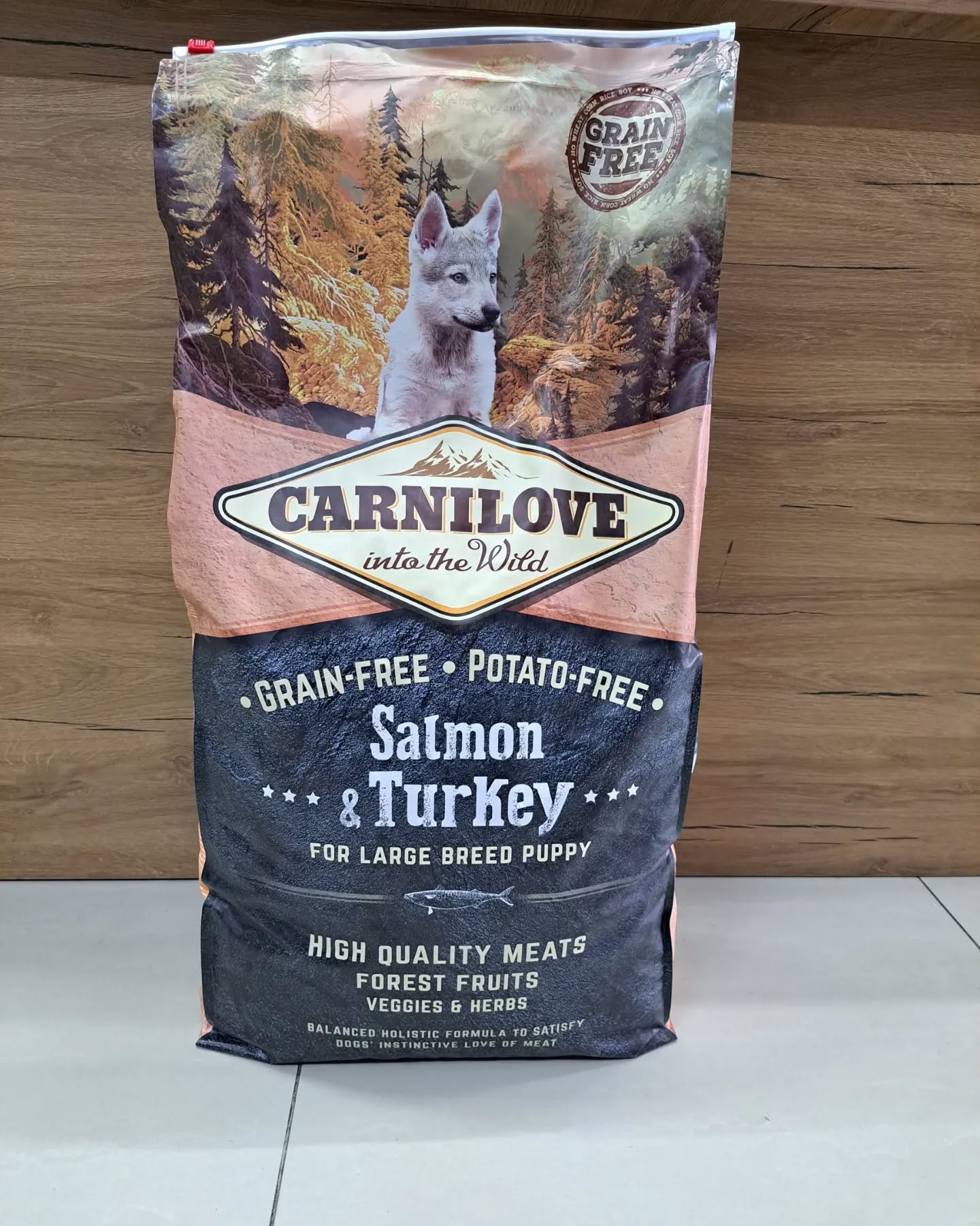 Carnilove into the wild... – Klinika Veterinare 'Pet Care'