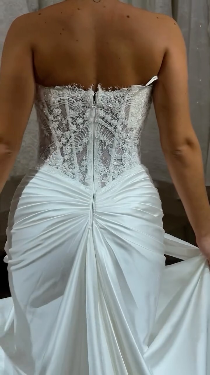 Haunted by this dress.