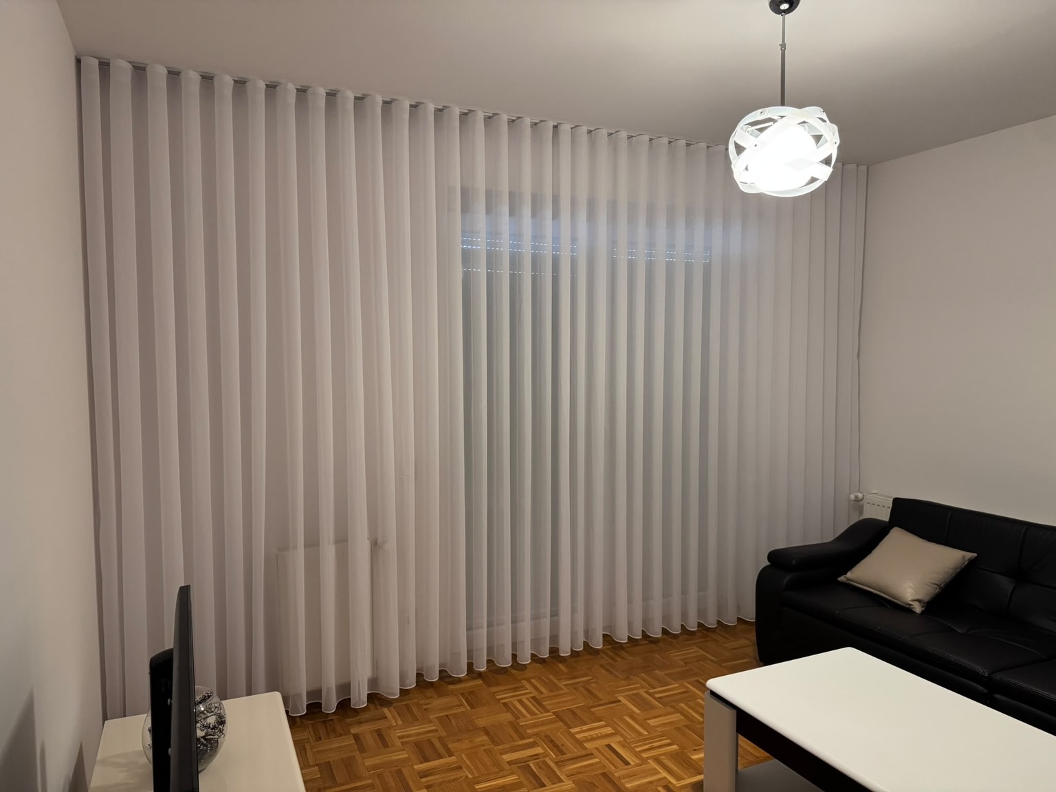 Moda nga Salloni i perdeve Lili – Salloni i perdeve Lili (2)