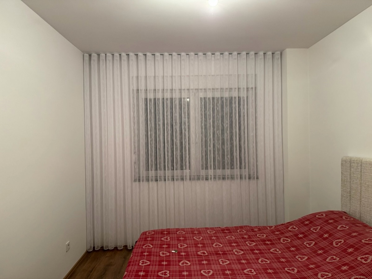 Edhe një punë e bukur e përfunduar në Prishtinë nga Salloni – Salloni i perdeve Lili (4)