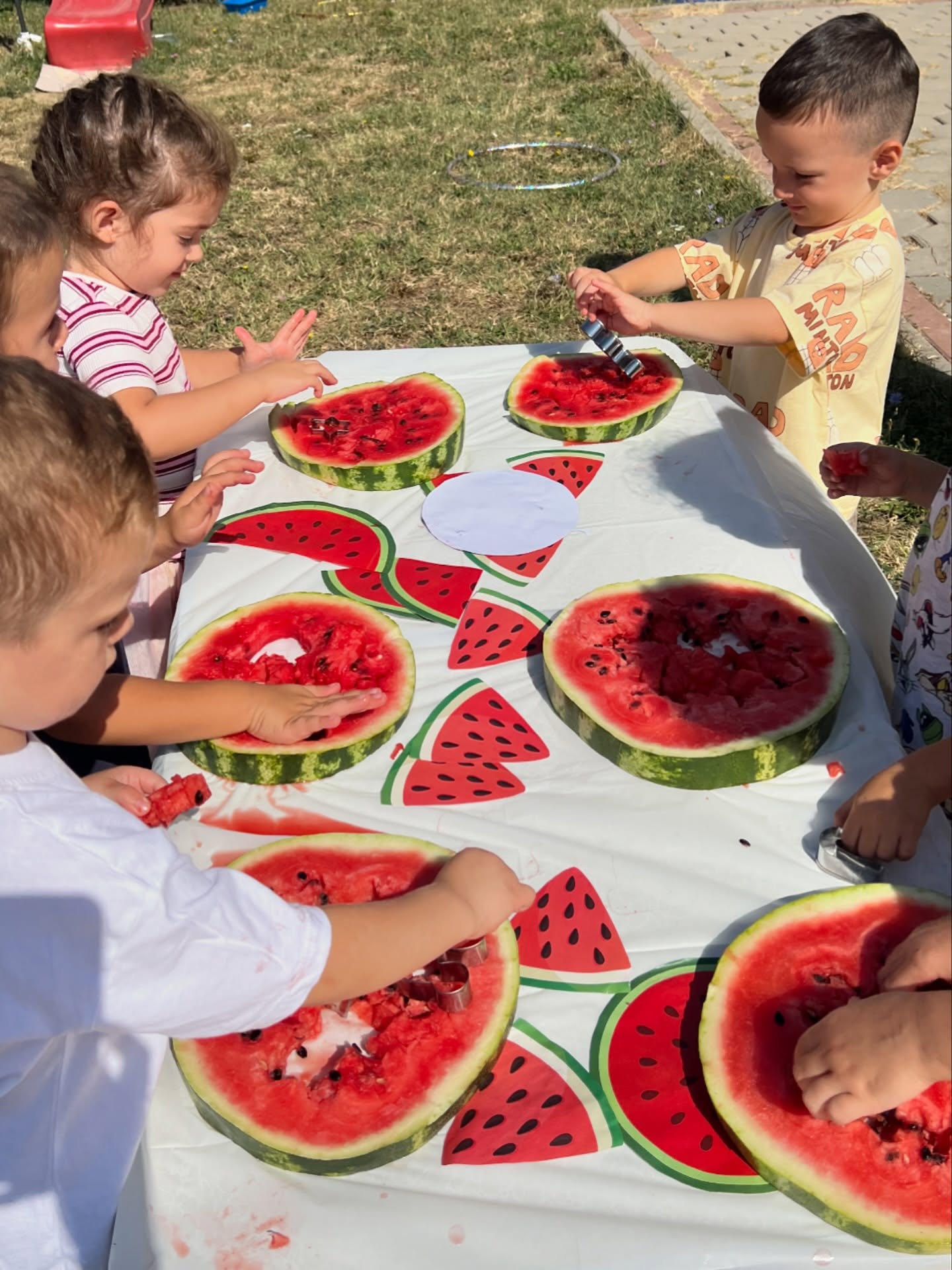 Watermelon shape cutting fun