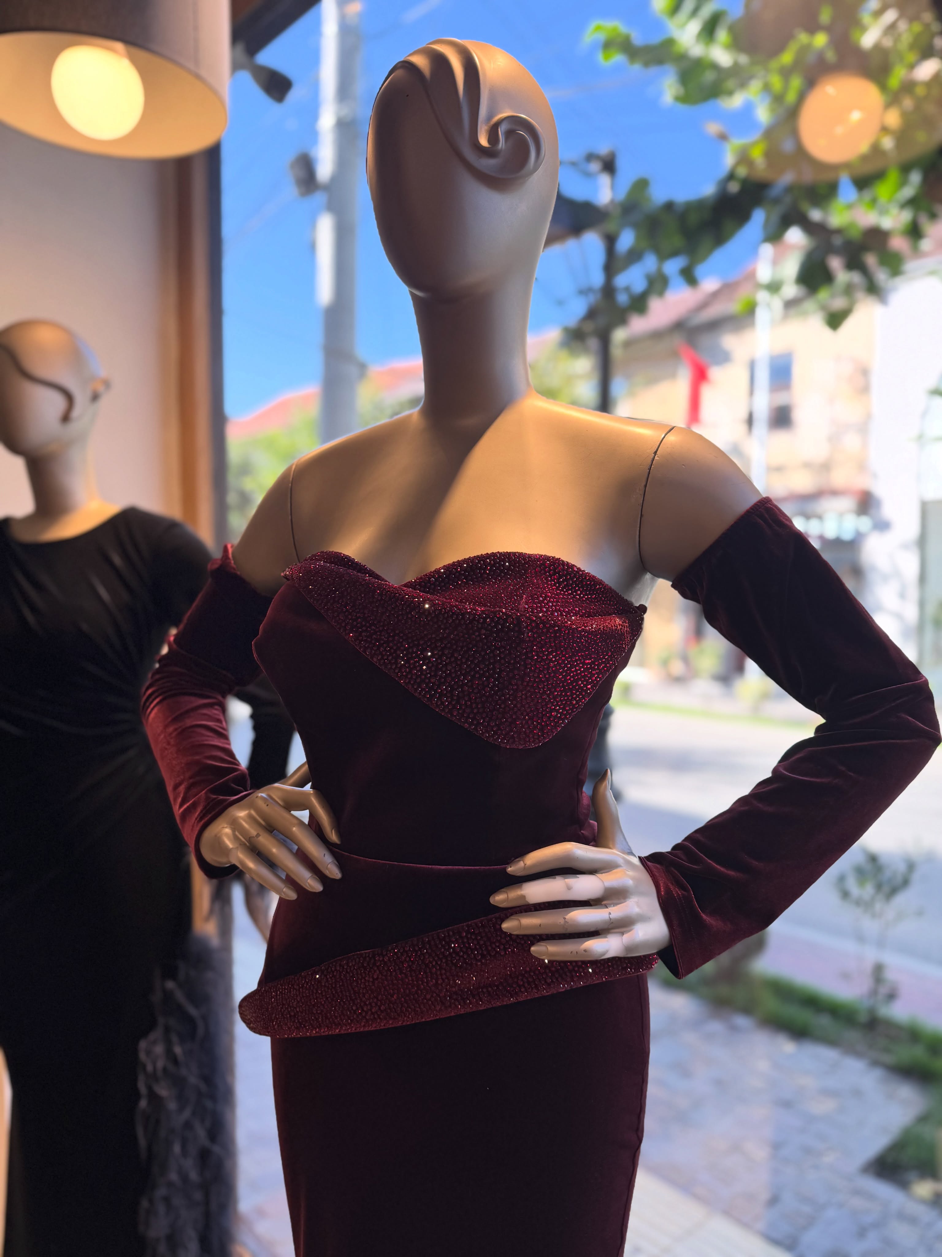Designed for the woman who doesn’t just enter the room – ONLY SHE (2)