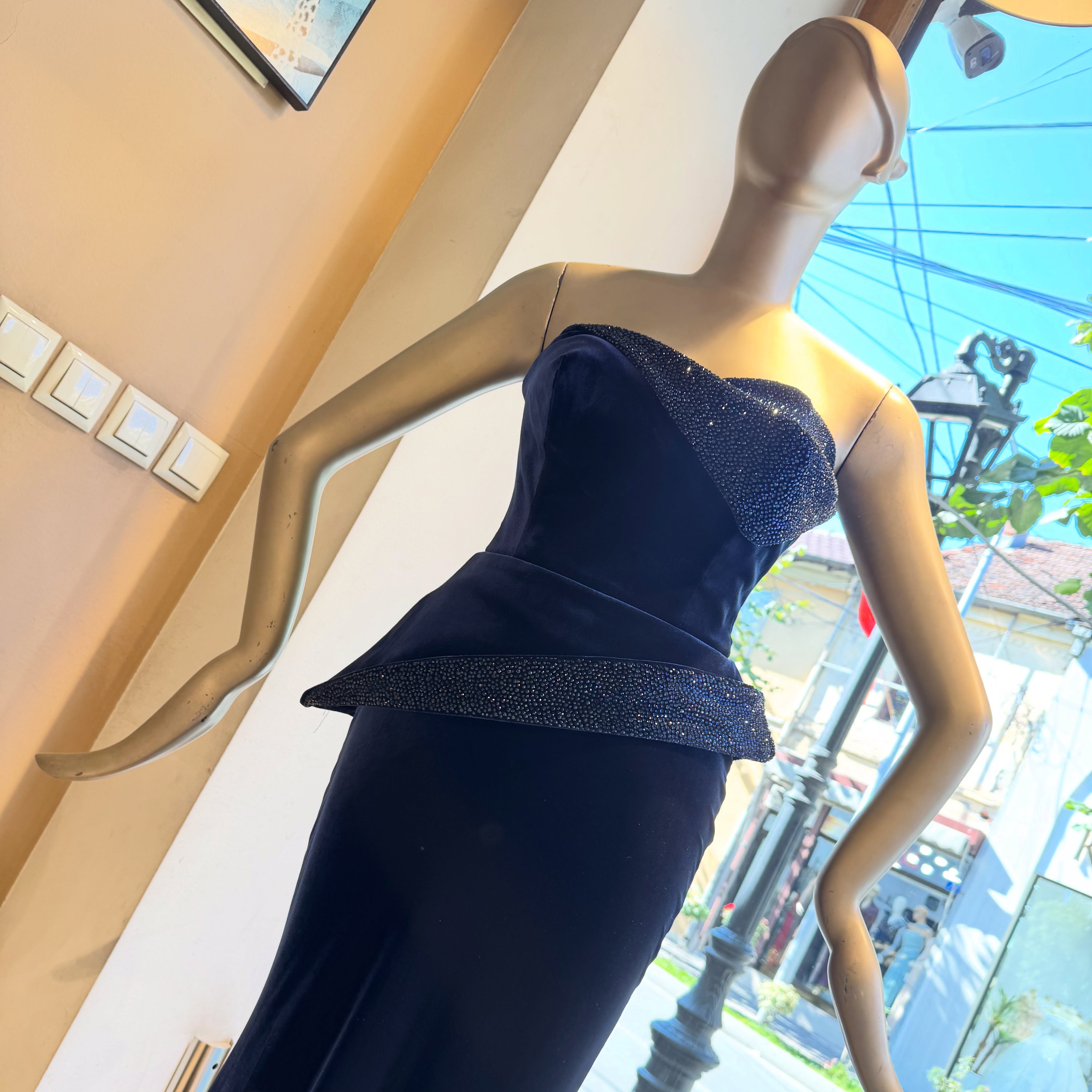 Designed for the woman who doesn’t just enter the room – ONLY SHE (3)