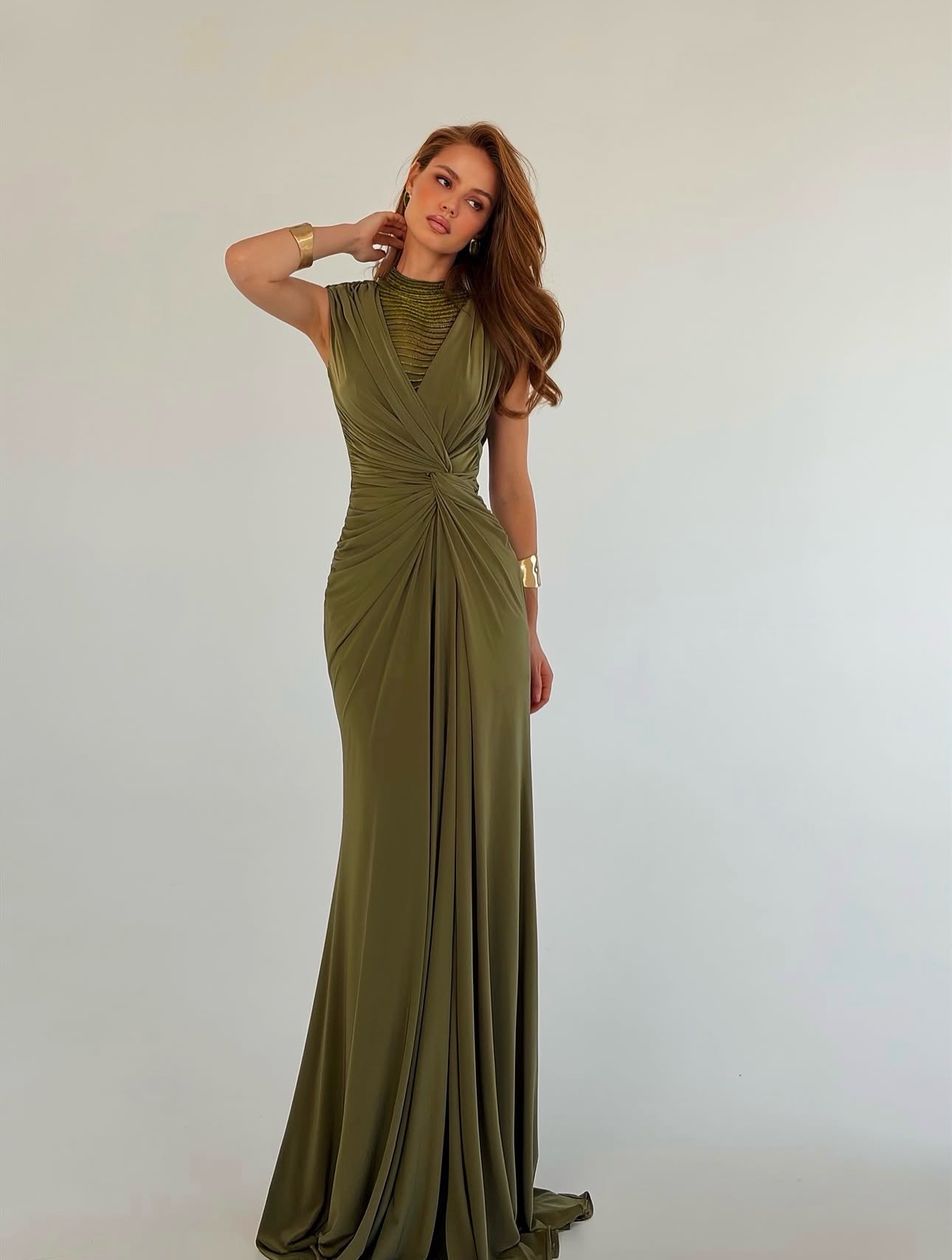 Designed for the woman who doesn’t just enter the room – ONLY SHE (3)