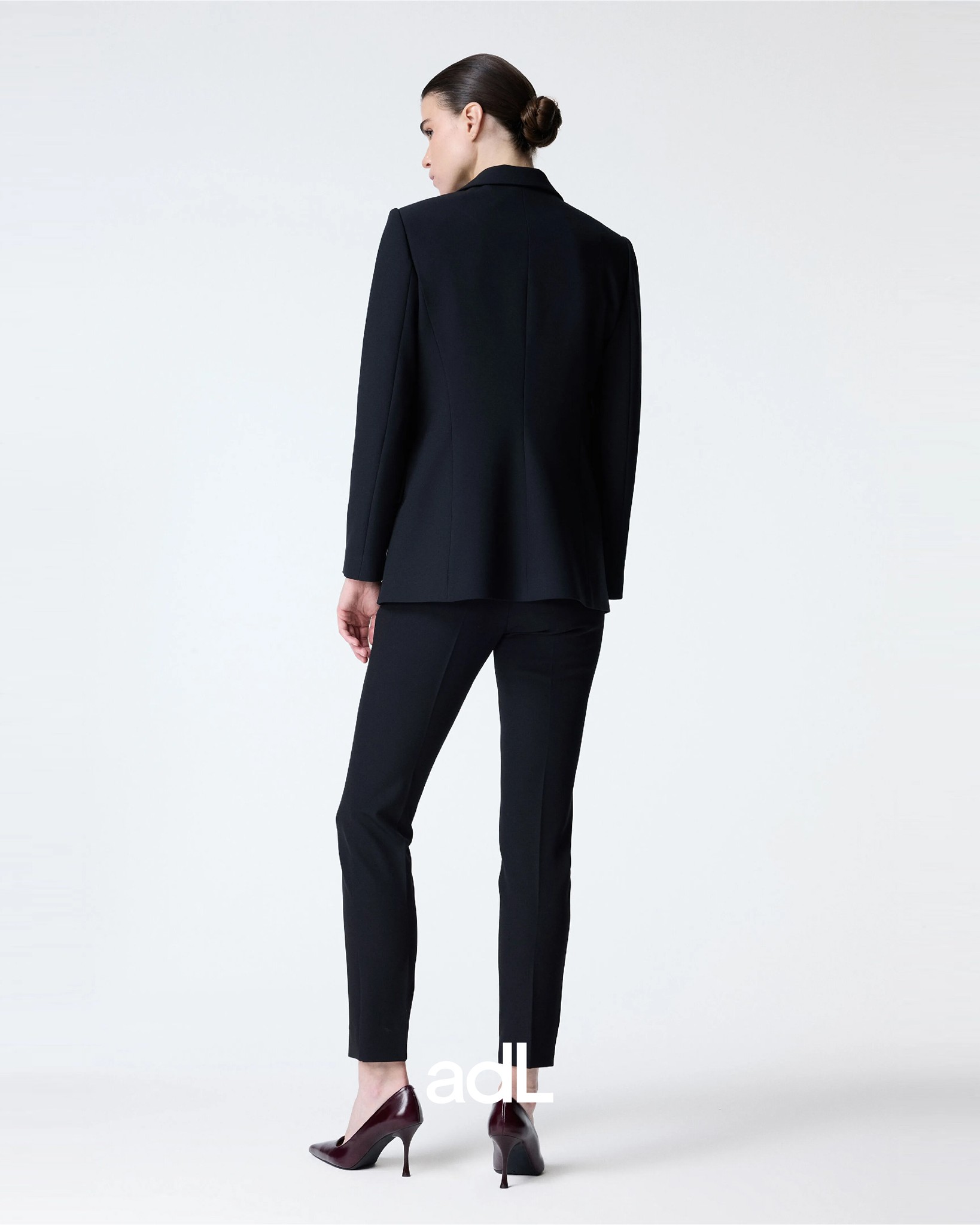Siluetë elegante, stil i përjetshëm. – adL Kosova (2)