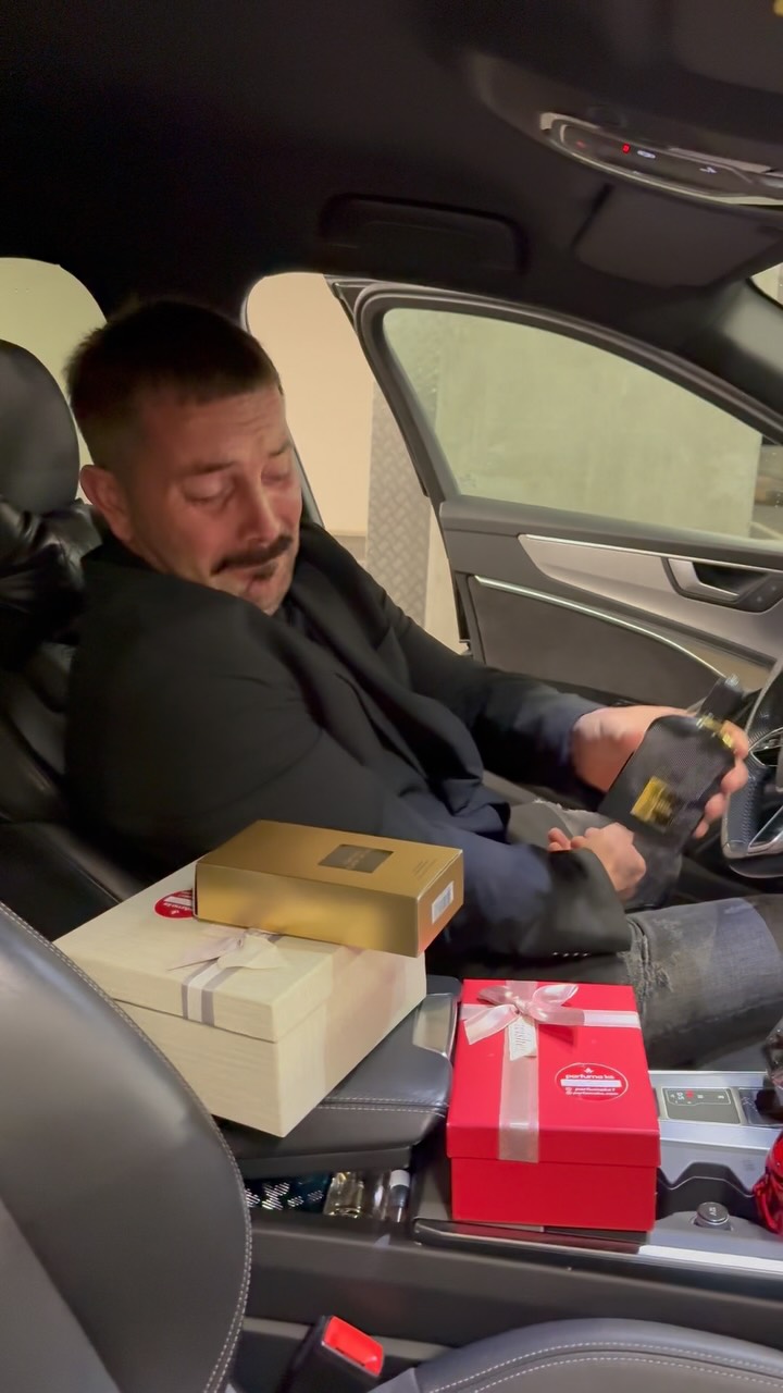 Kush po ja merr parfumat Duros...