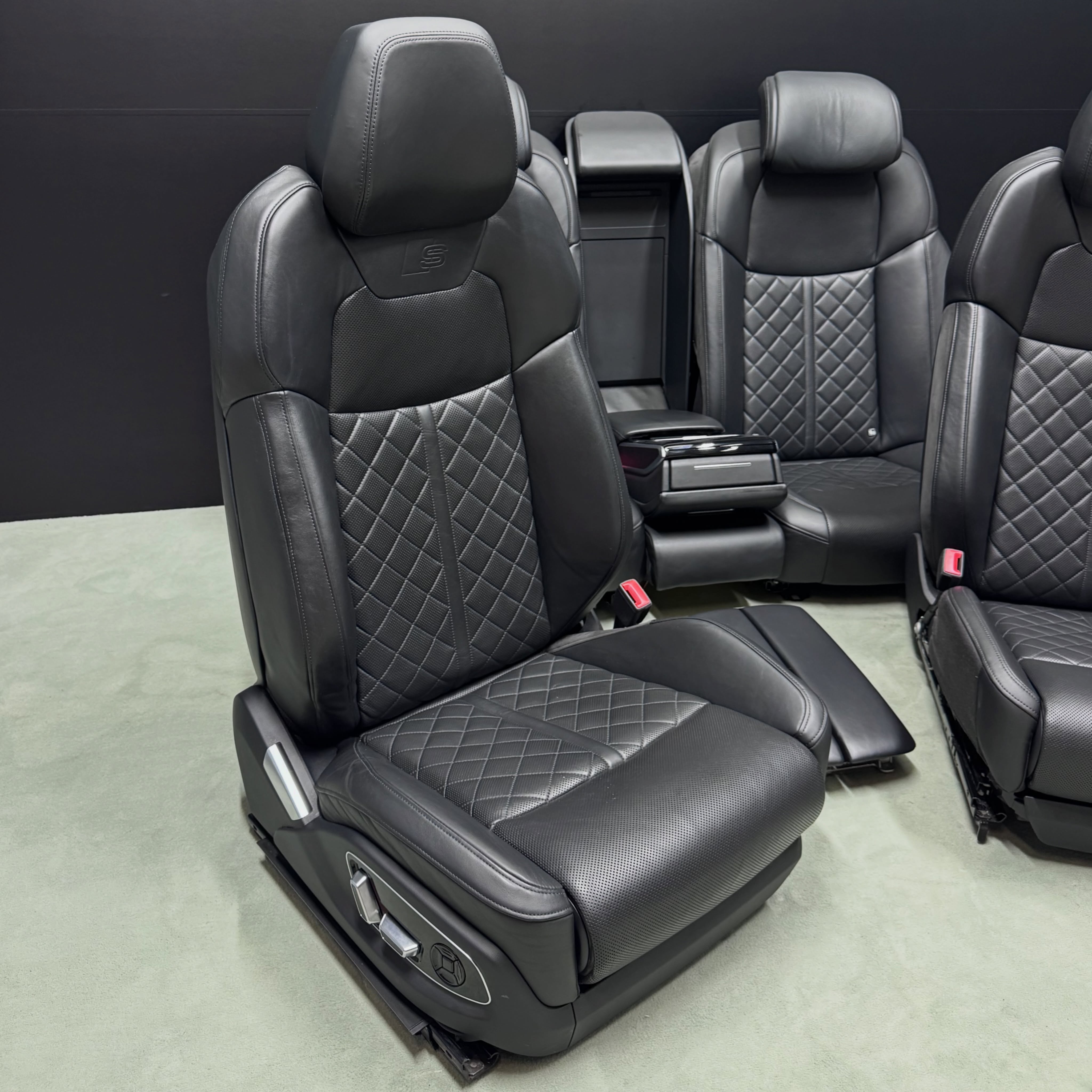 Interior S - Audi A8 S8 me tablet & levizje mbrapa – BALKAN / LUXURY AUTO PARTS (2)