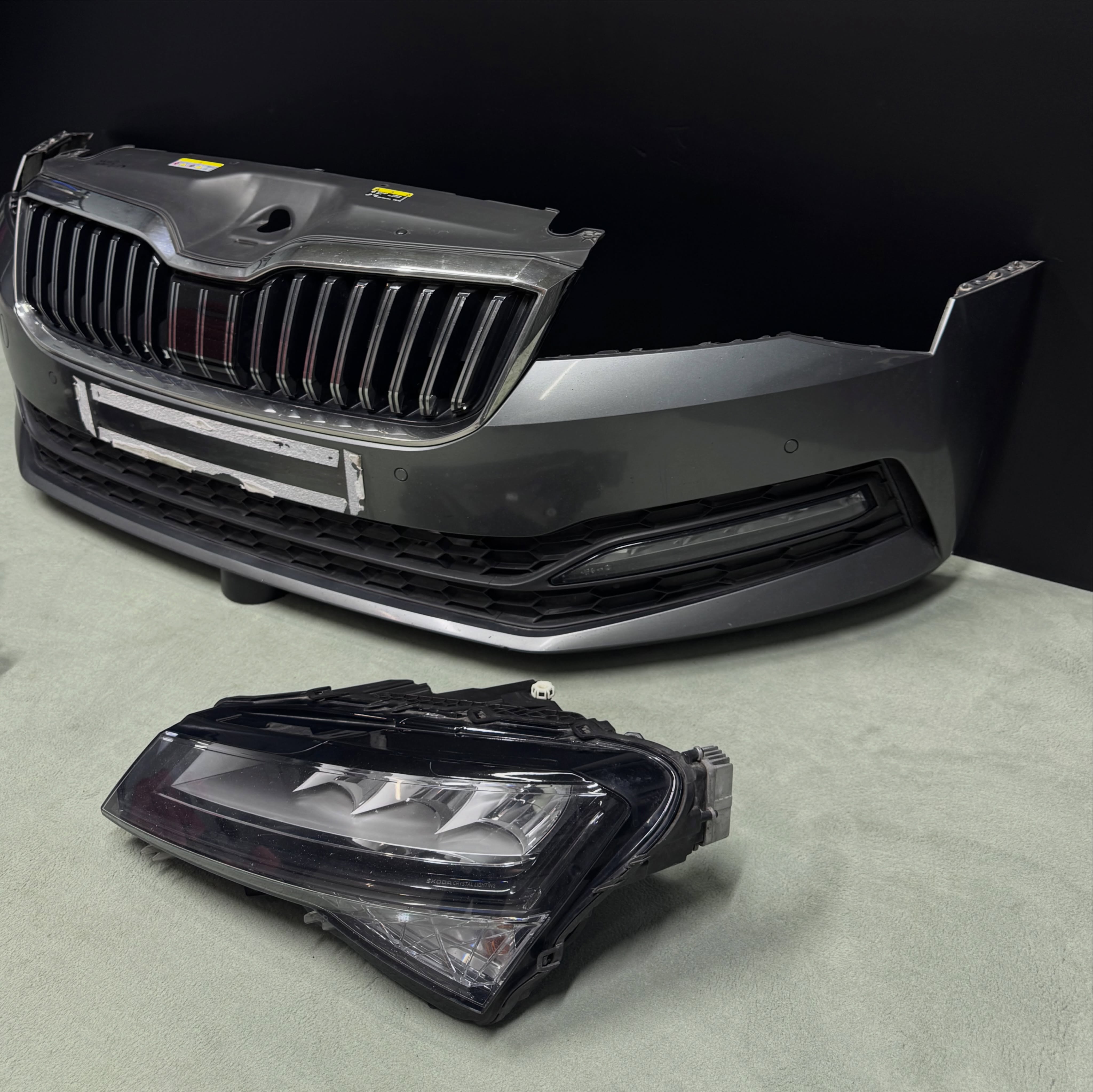 Front - Skoda SuperB 2023 Crystal Lighting – BALKAN / LUXURY AUTO PARTS (4)