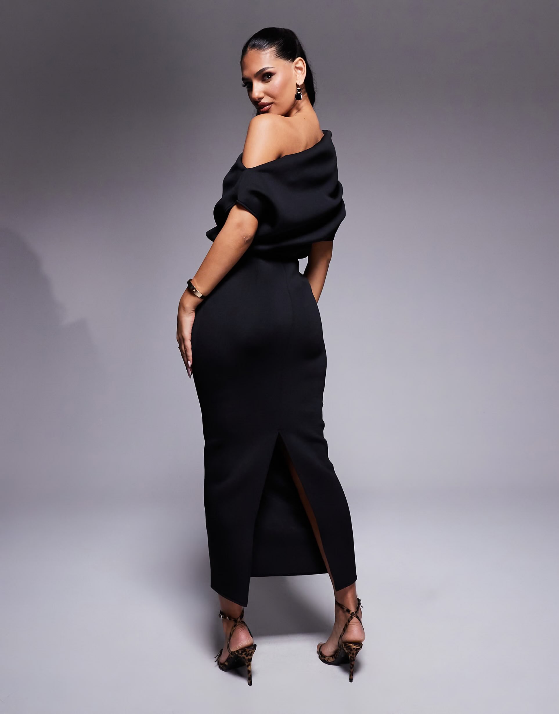 Dramatic neckline midi dress in black scuba-style fabric – CHERISH STORE (2)