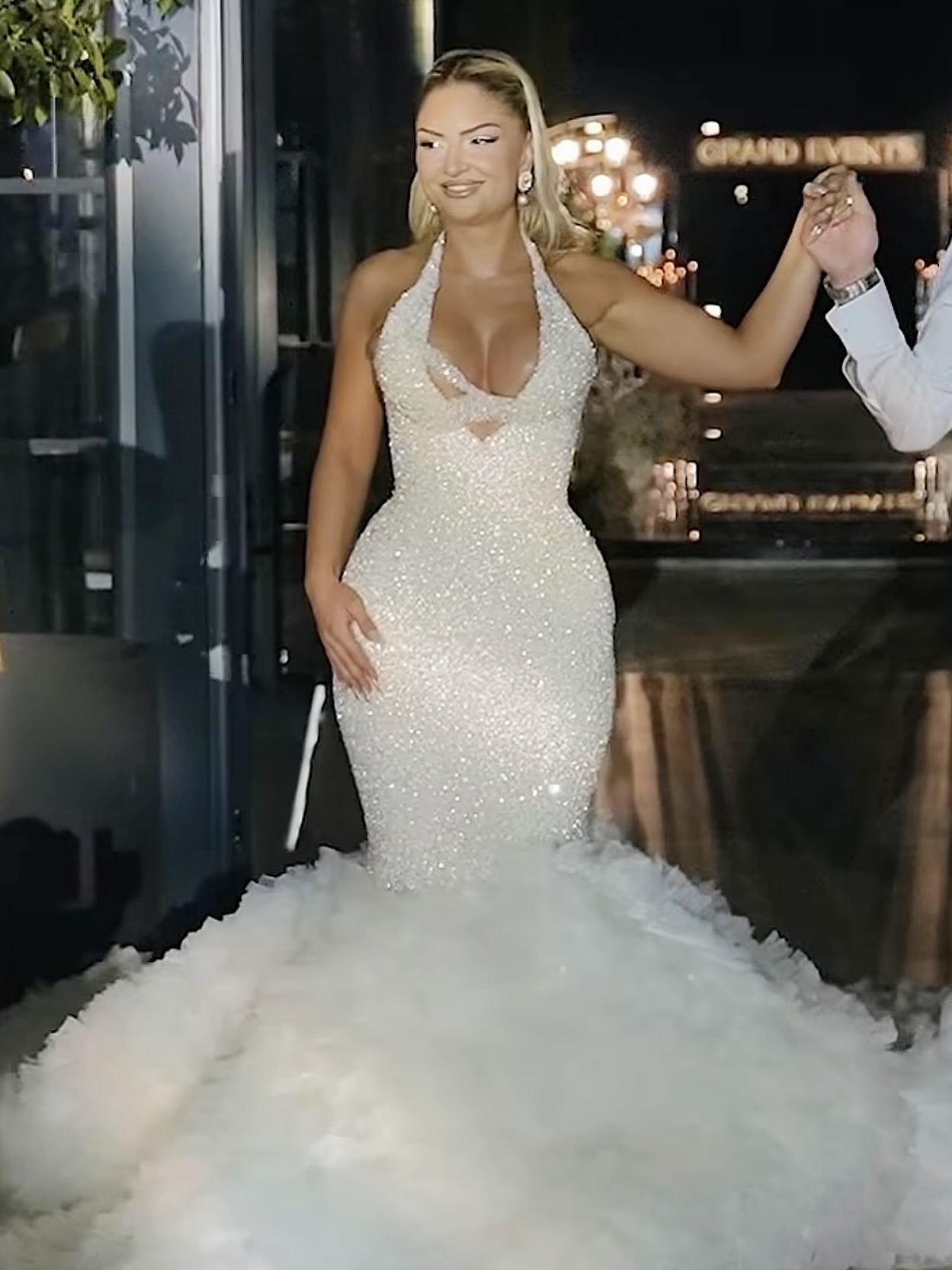 This gorgeous bride in byelitakozniku