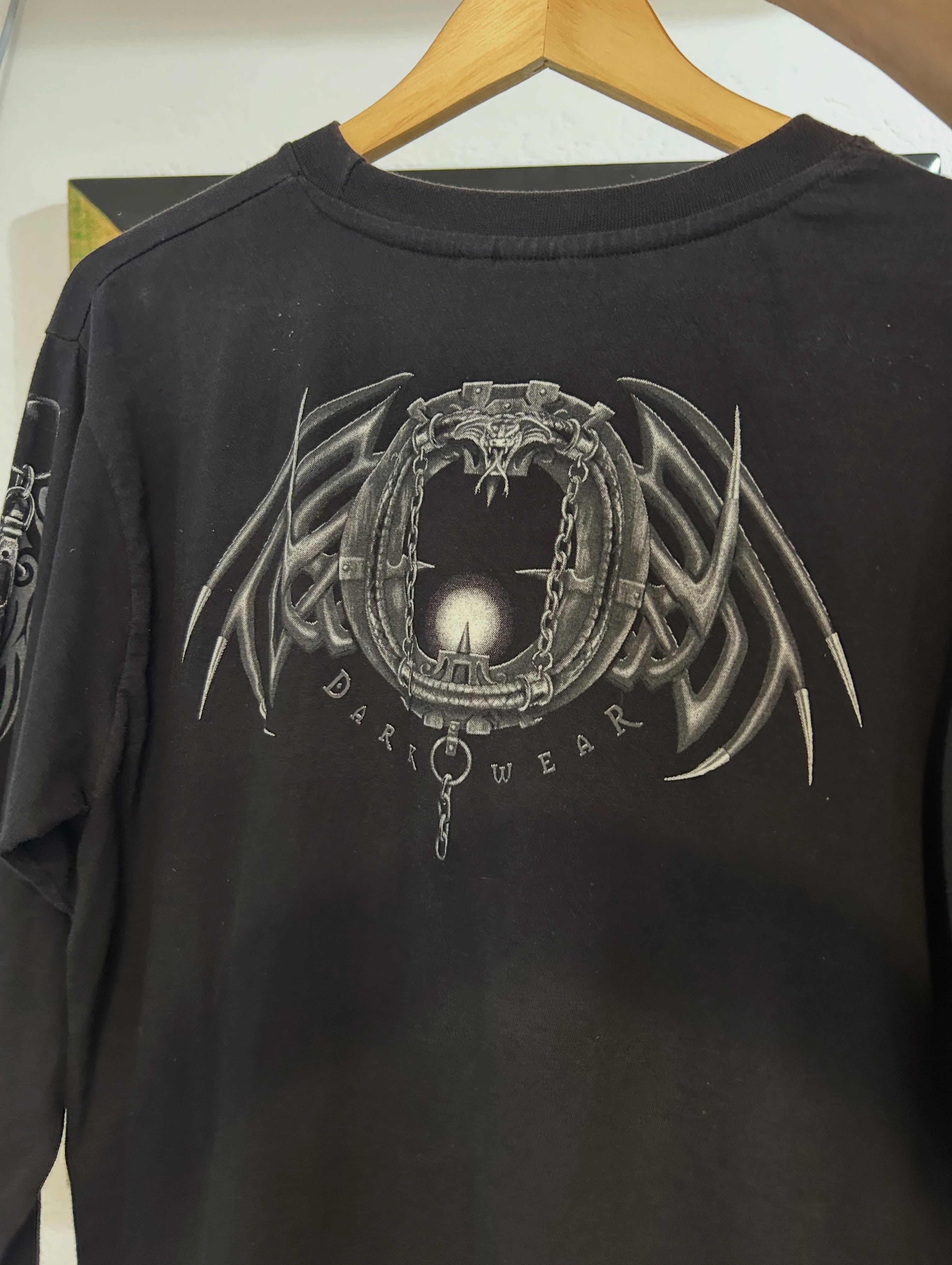 Bluzë vintage e zezë me mëngë të gjata L – 1998 VINTAGE STORE (2)
