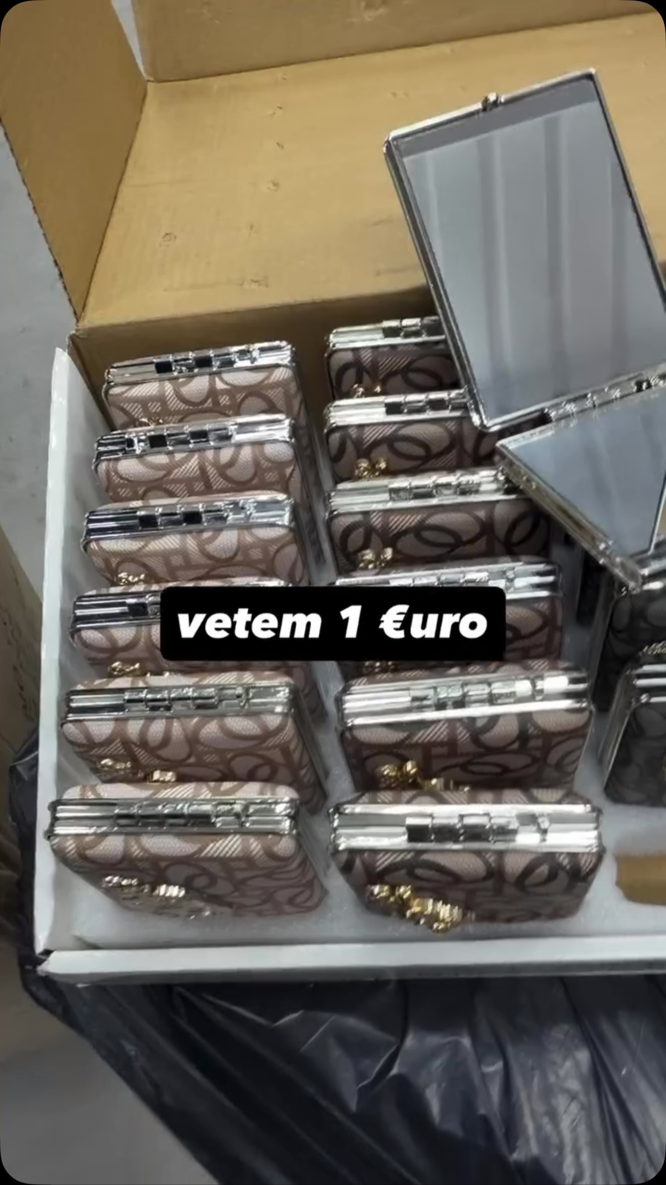 Pasqyrë xhepi metalike me motive – Adri Shop