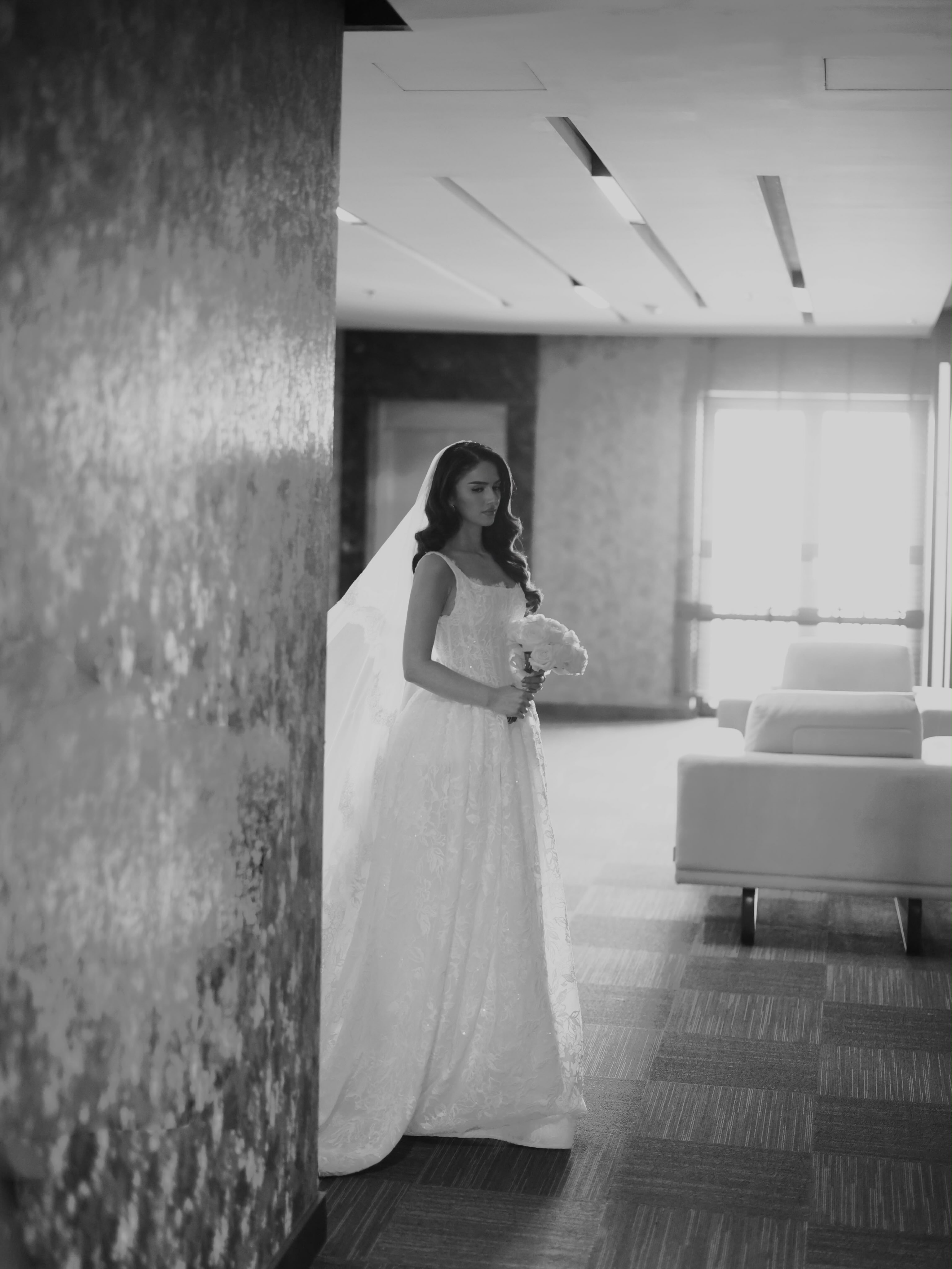 Fustan nuseje me dantellë dhe tiranta – Aiah Mariage (2)
