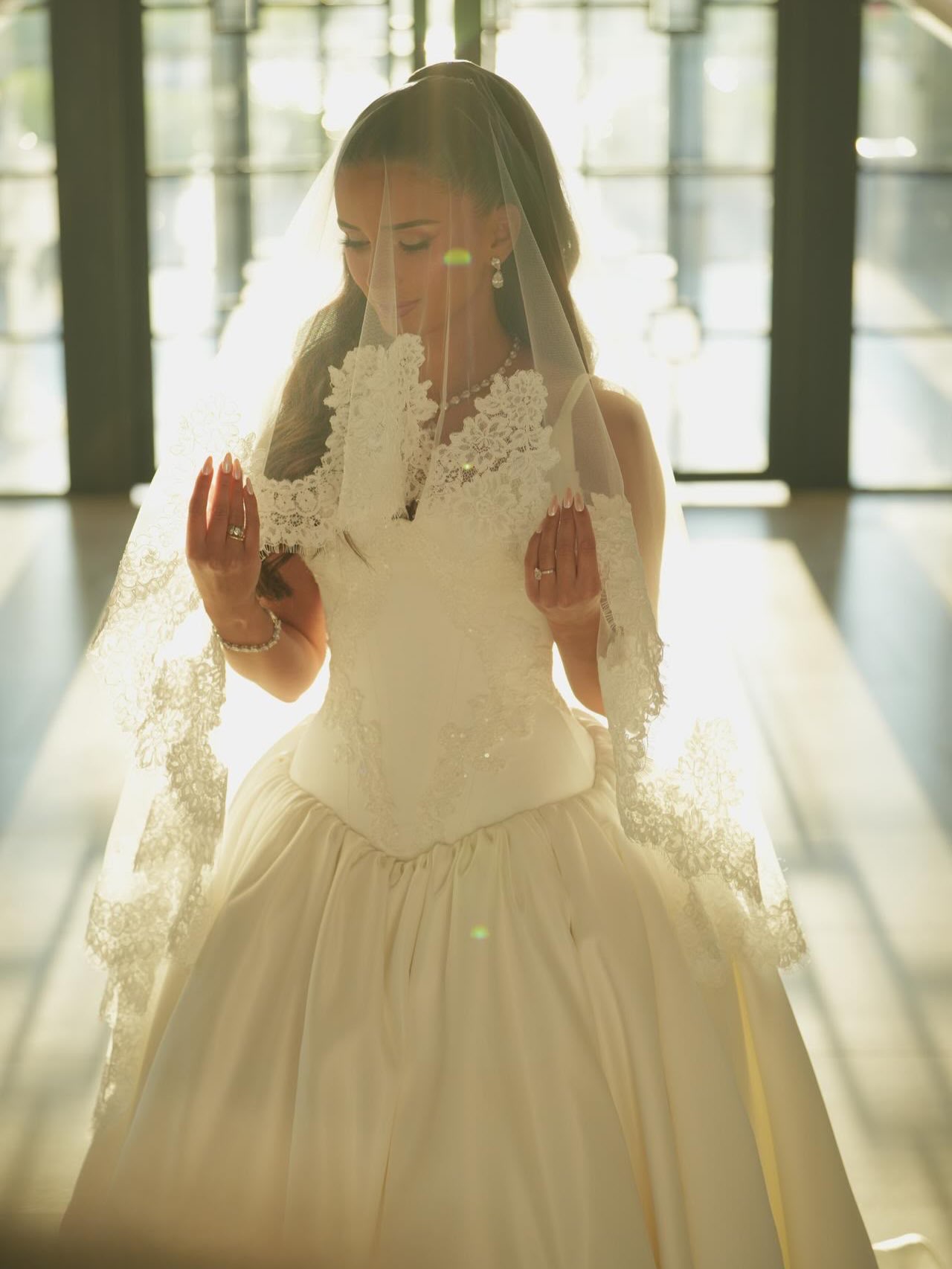 Vello nuseje me dantellë – Aiah Mariage (3)