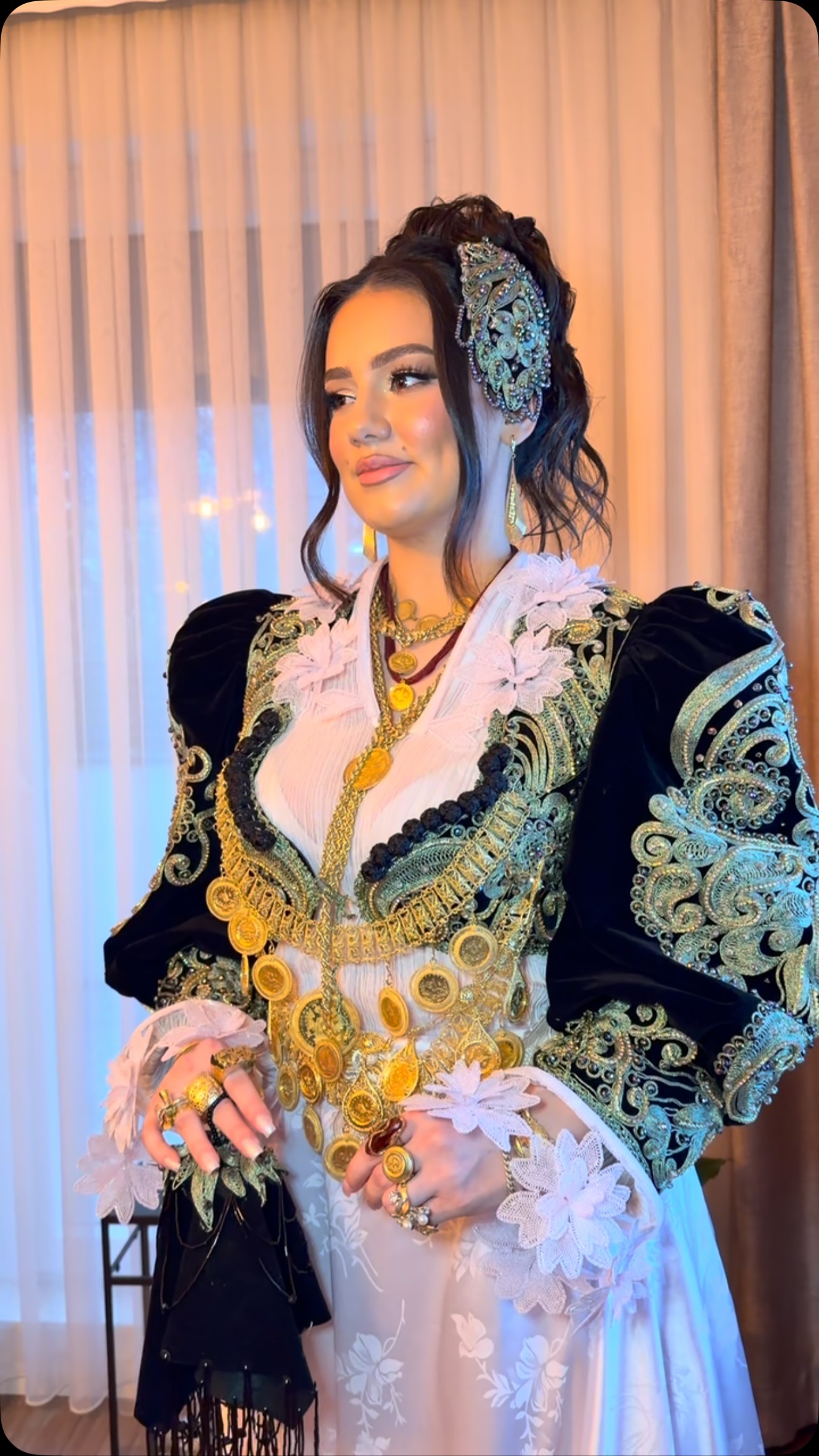 Veshje tradicionale nusërie me xhamadan të qëndisur – ALBA Traditional