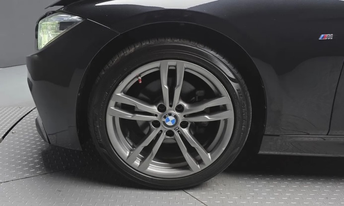 BMW Seria 3 320d M Sport Shadow 2018 – Albkor Import Kosova (3)