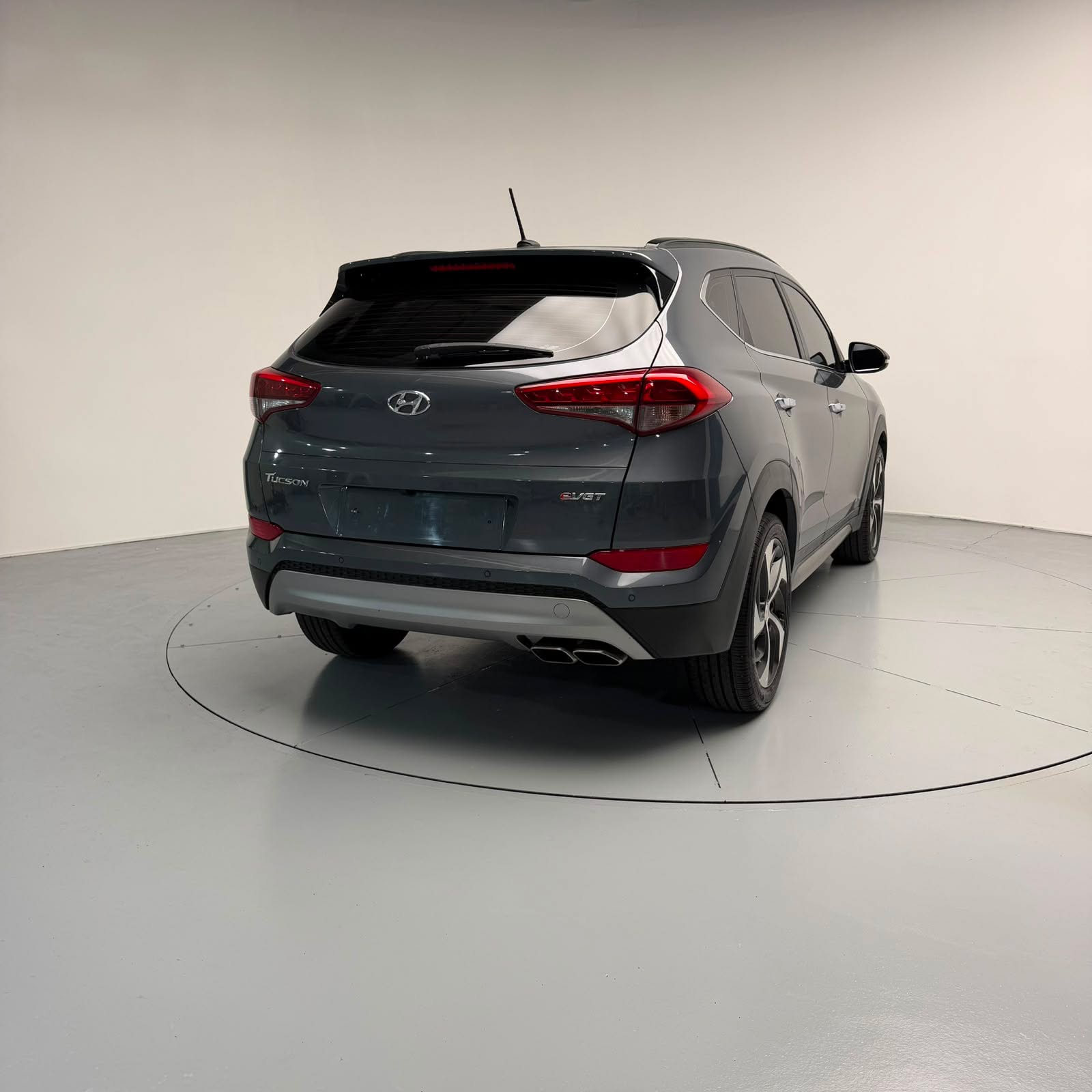 Hyundai Tucson 2.0 dizel viti 2016 – Albkor Import Kosova (4)