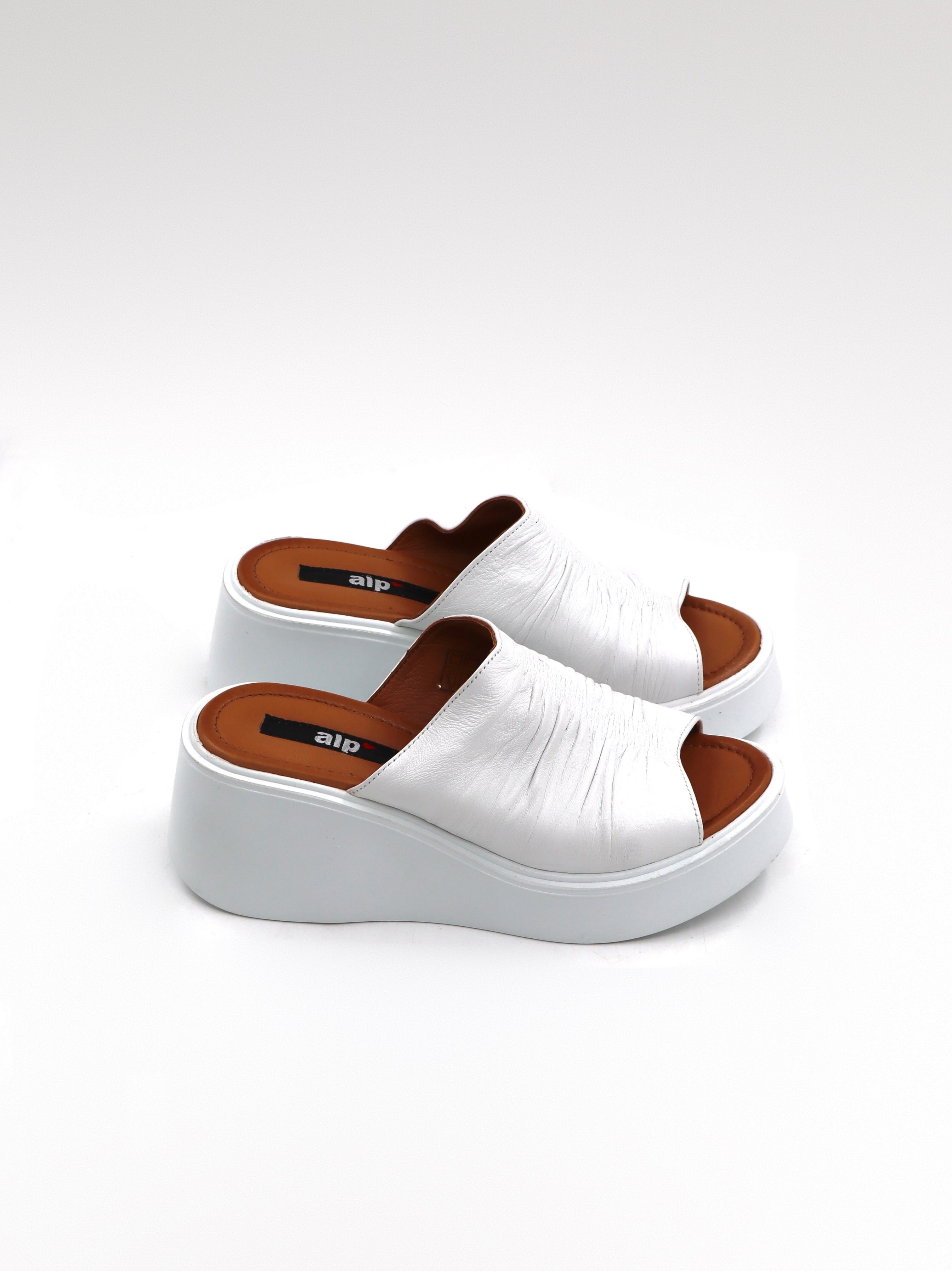 Papuçe të bardha lëkure me shuall të trashë – alp shoes & bags (4)
