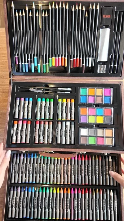 Set artistik në kuti druri 140 pjesë
