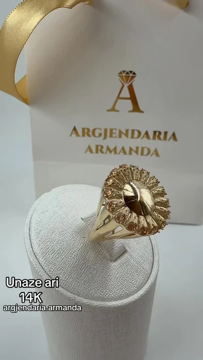 Unazë ari 14 karat me dizajn rrezesh