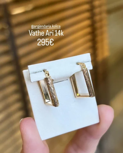 Vathë ari 14 karat drejtkëndore