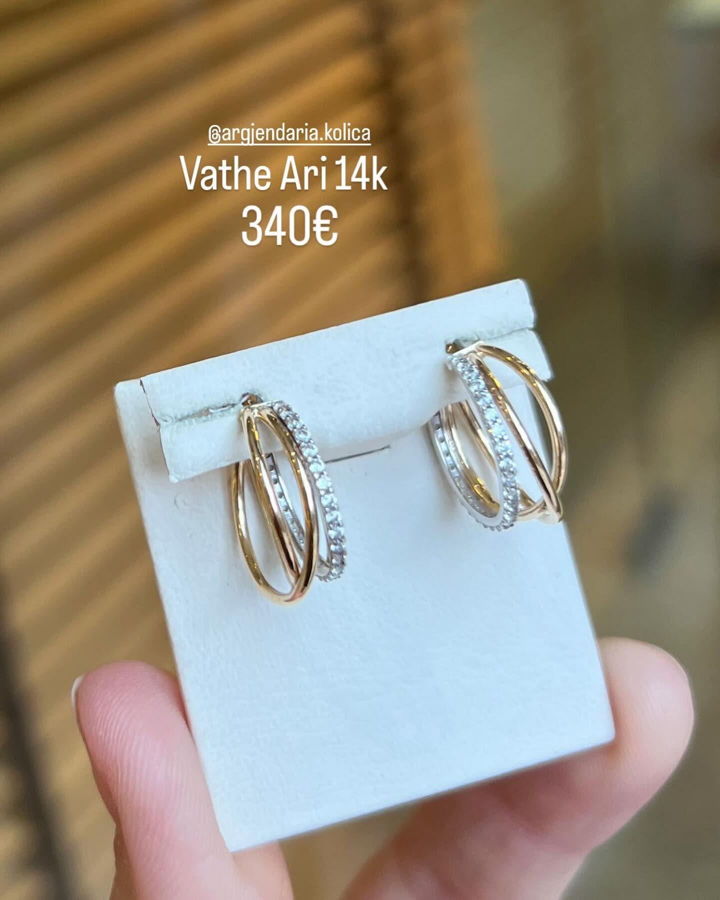 Vathë ari 14 karat të dyfishta me gurë – Argjendaria Kolica