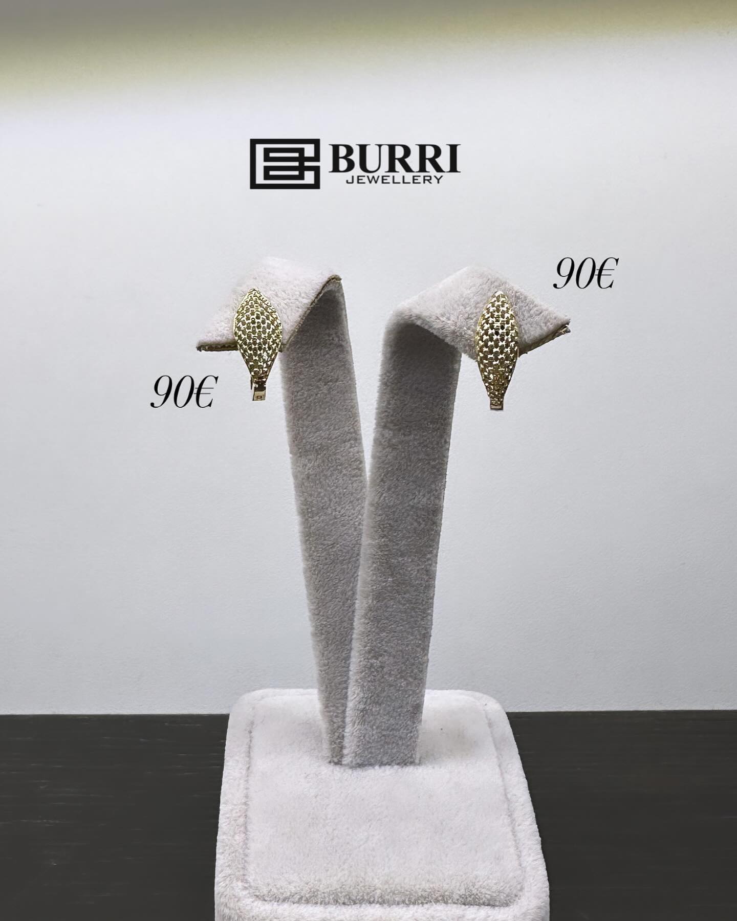 Vathë ari 14 karat të vogla me gurë – ARGJENDARIA BURRI (2)
