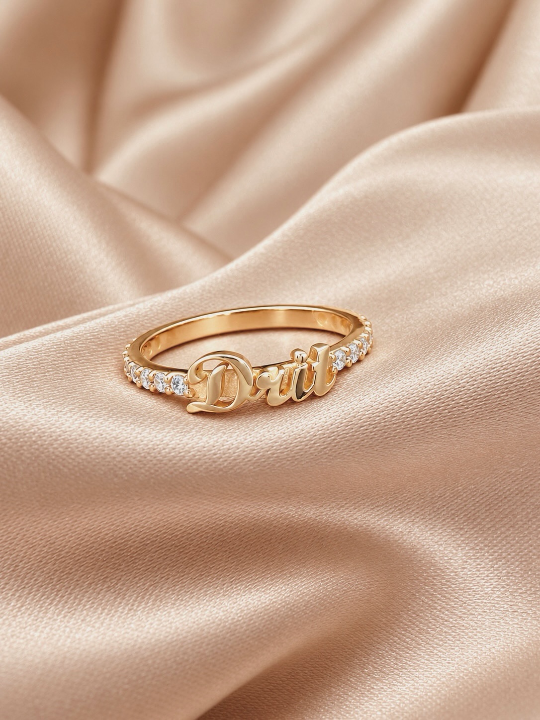 Unazë ari 14 karat me emër – Ariana Nila | Designer (2)