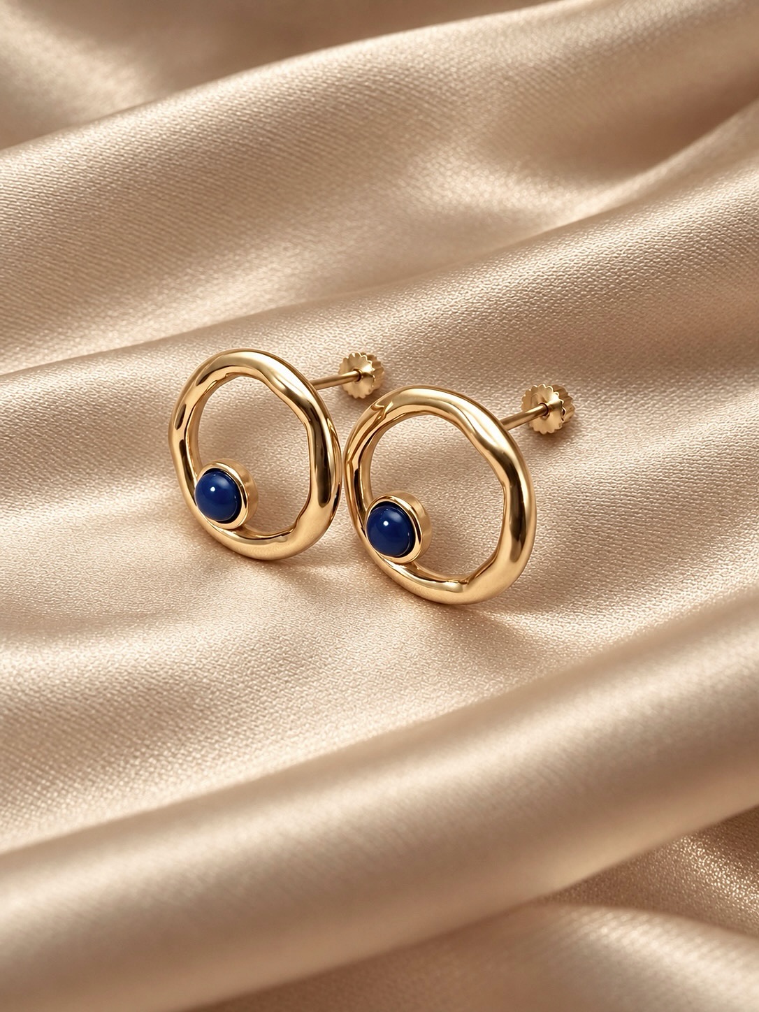 Unazë ari rrethore me gur blu – Ariana Nila | Designer (3)