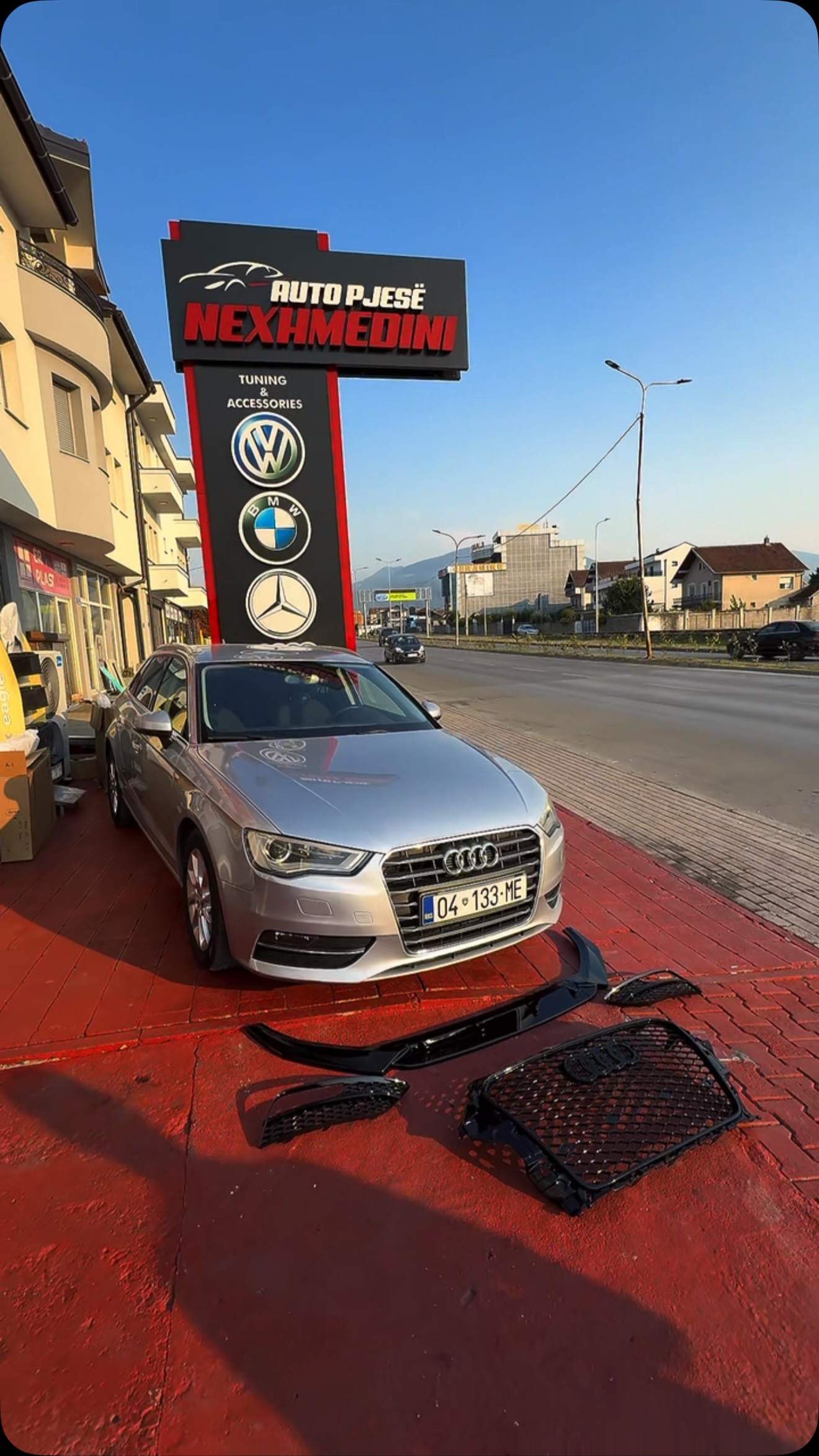 Grill RS dhe front lip për Audi A3 8V – Auto Pjesë Nexhmedini