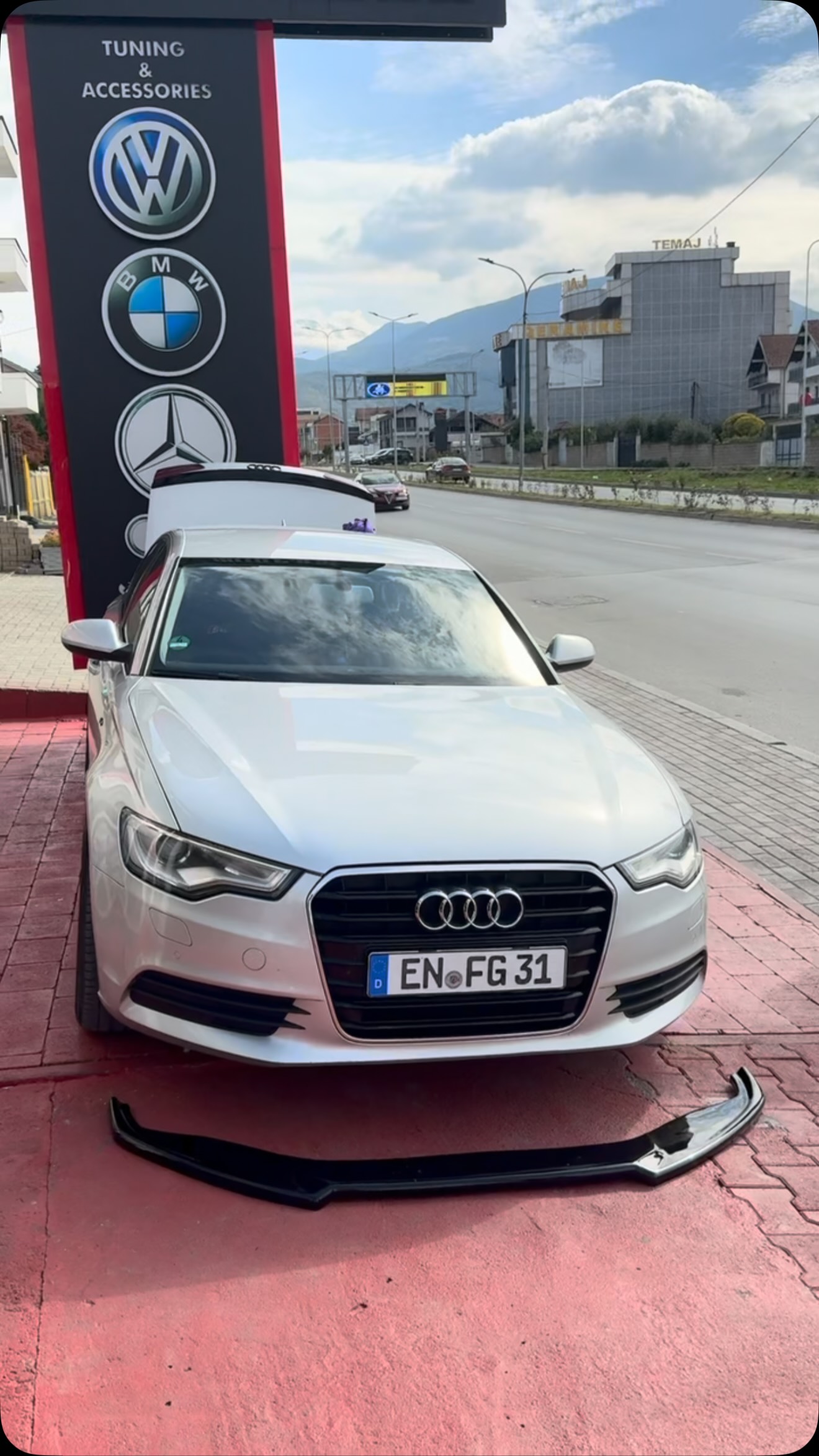 Front lip për Audi A6 C7 – Auto Pjesë Nexhmedini
