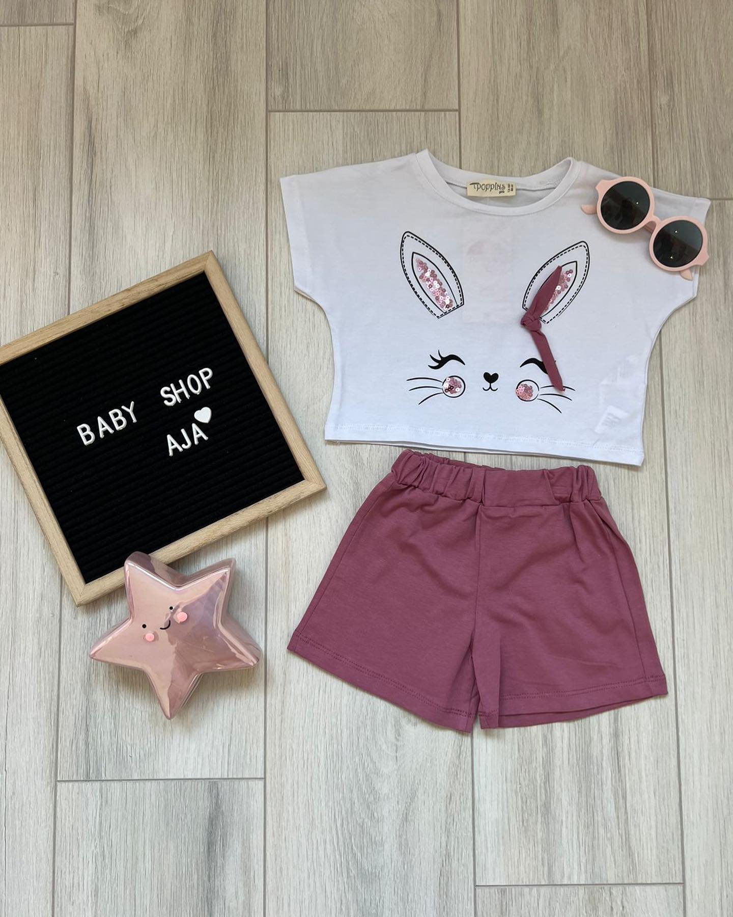 Set bebe me maicë lepurushi dhe pantallona të shkurtra – BABY SHOP AJA