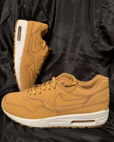 Atlete Nike Air Max 1 Premium Wheat