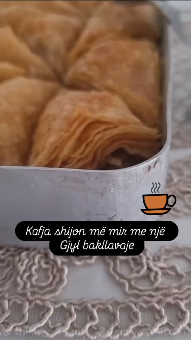 Bakllava gjyl e bërë në shtëpi – Bakllava Tradicionale
