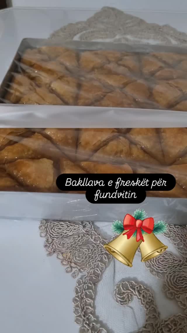 Bakllava e freskët shtëpie për festa – Bakllava Tradicionale