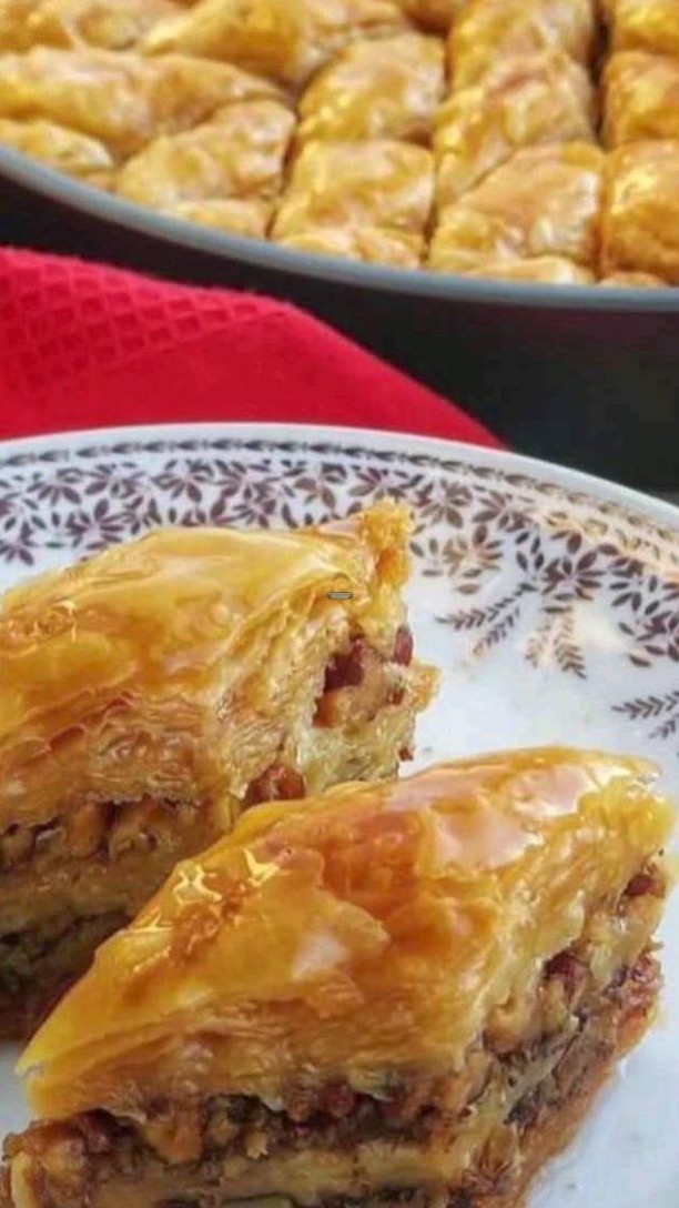 Bakllava tradicionale me arra – Bakllava-Podujevë