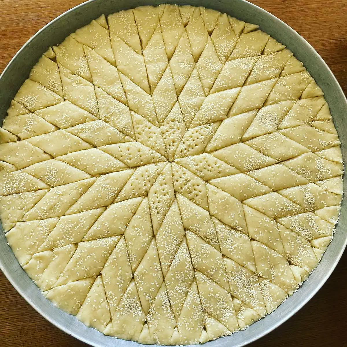 Bakllava e papjekur në tepsi të rrumbullakët – Bakllava-Podujevë
