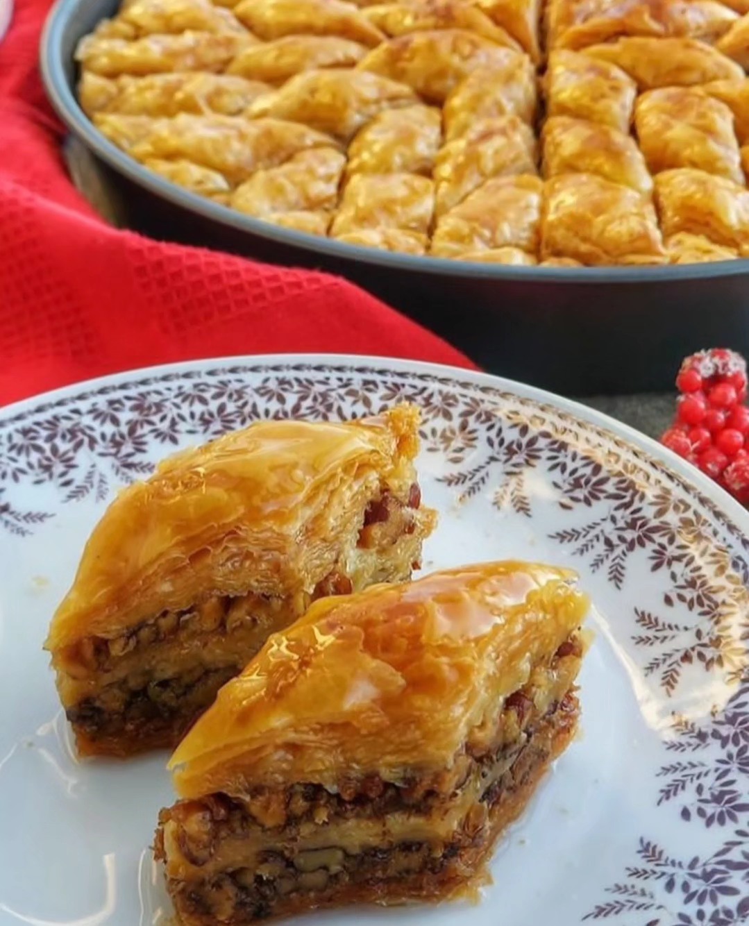 Bakllava tradicionale e prerë në copa – Bakllava-Podujevë